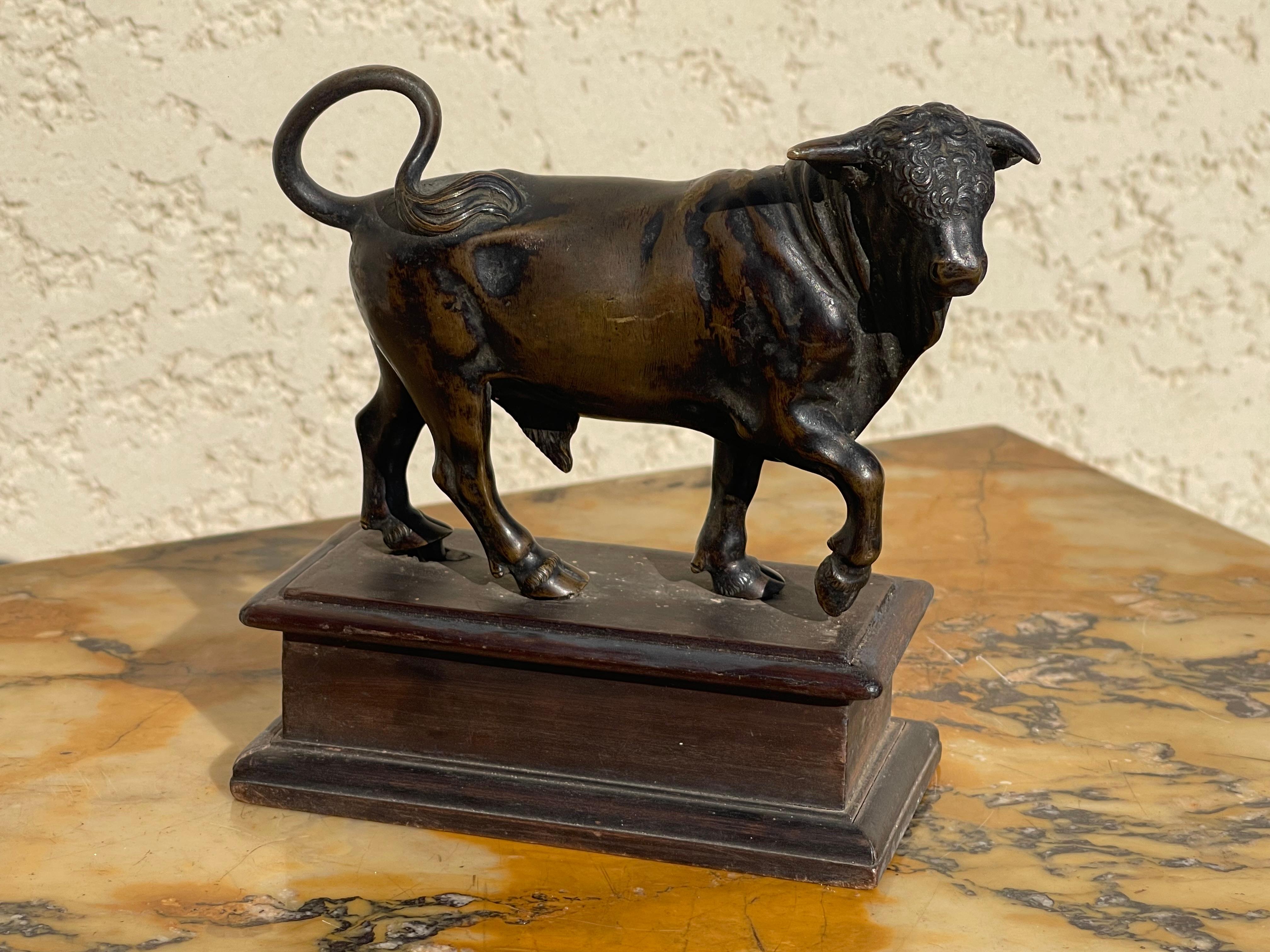 17th Century - Bronze Bull After Jean De Bologne en vente 8