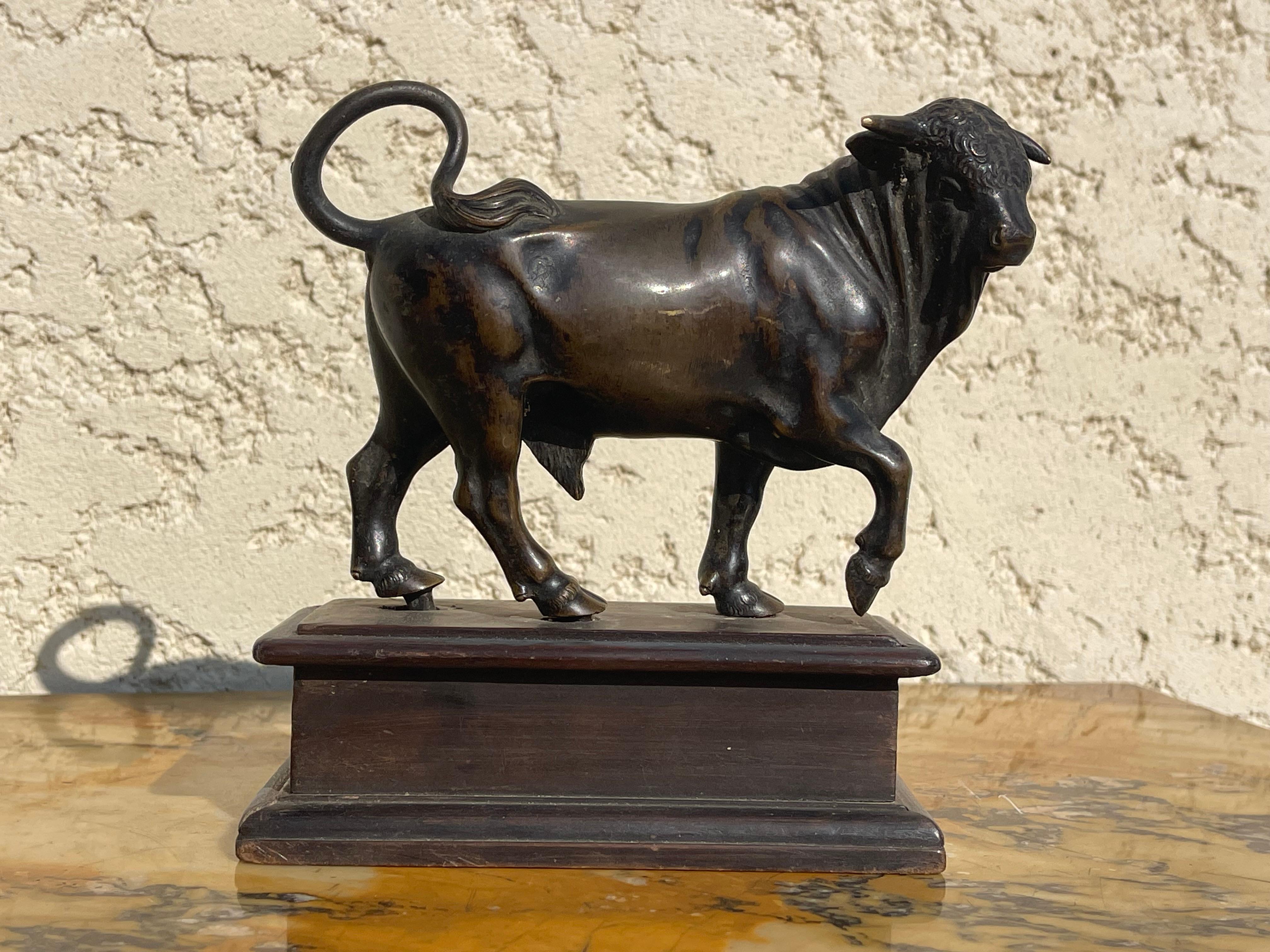17th Century - Bronze Bull After Jean De Bologne en vente 9