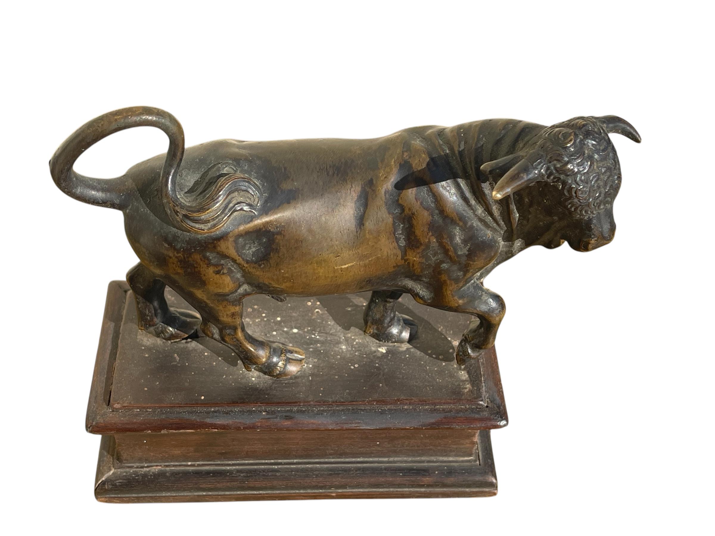 17th Century - Bronze Bull After Jean De Bologne en vente 3