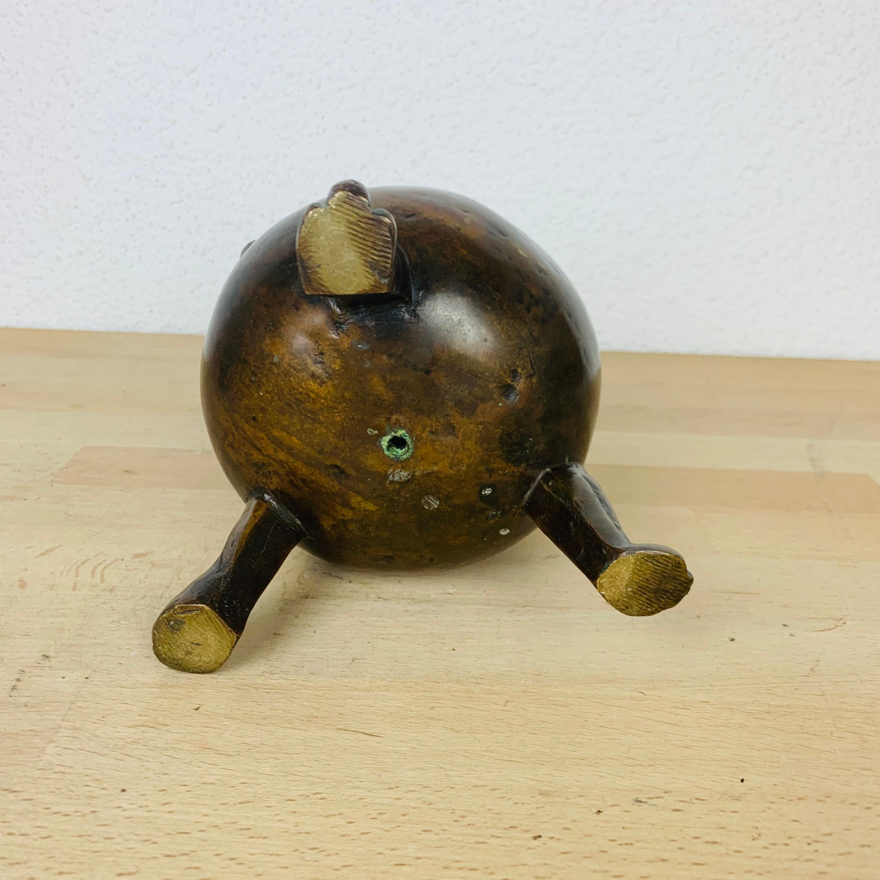 Calderone di bronzo del XVII secolo, piedi a tripode, Francia in vendita 5