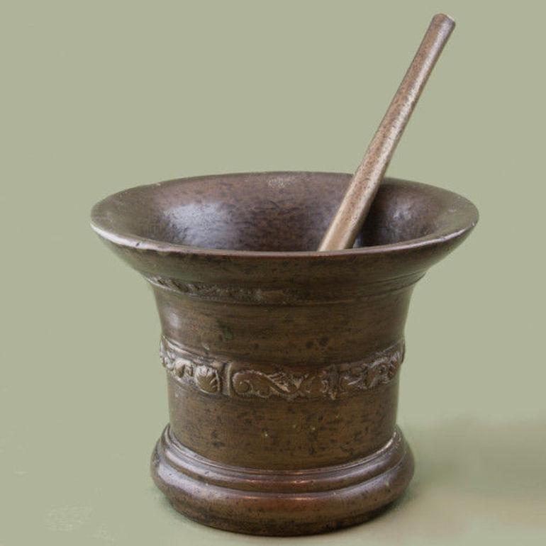 Bronze mortar and pestle from the Whitechapel Foundry, London circa 1670.
 