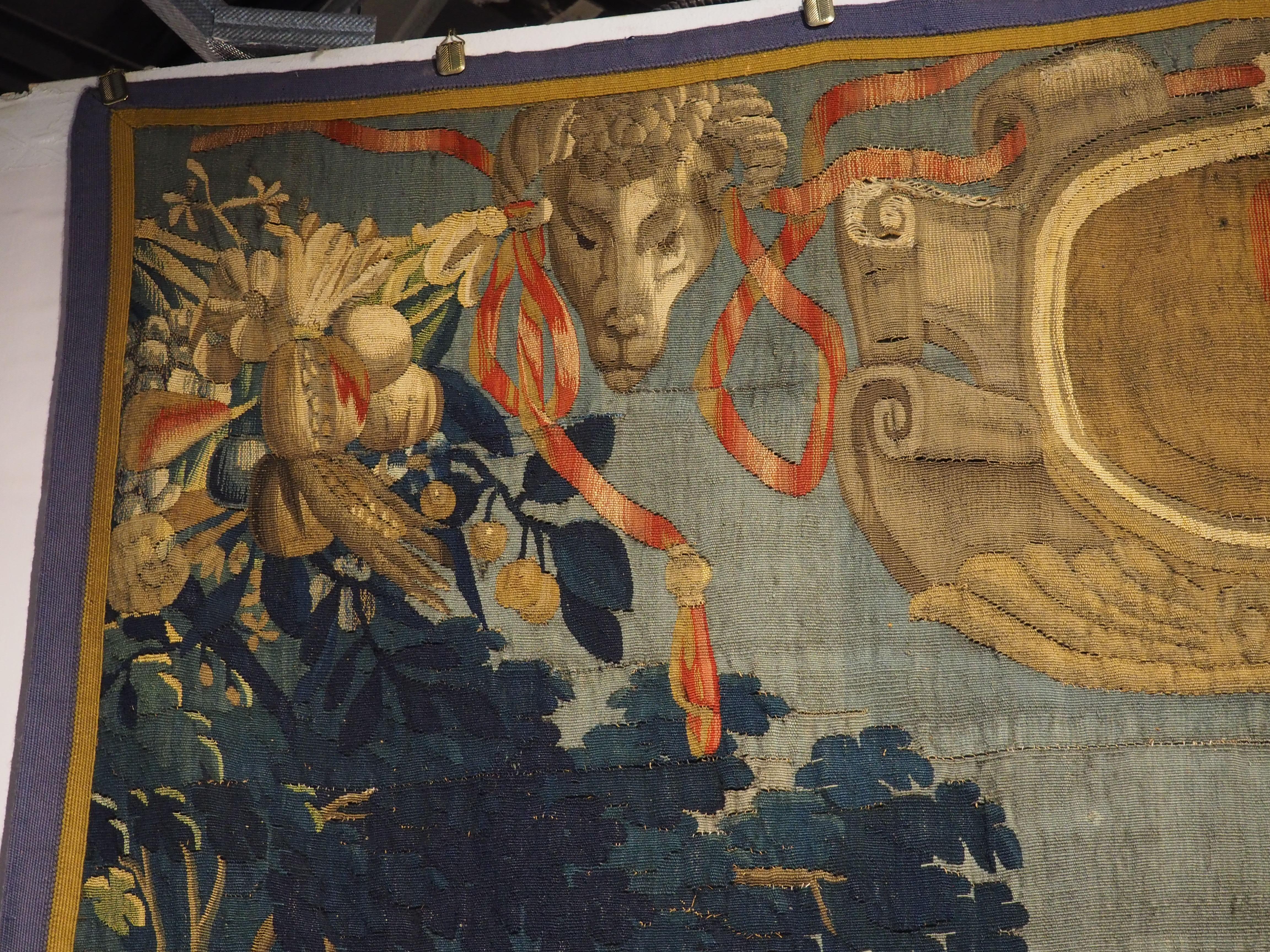 Tapisserie de Bruxelles du 17e siècle en soie et laine représentant une scène romaine en vente 8