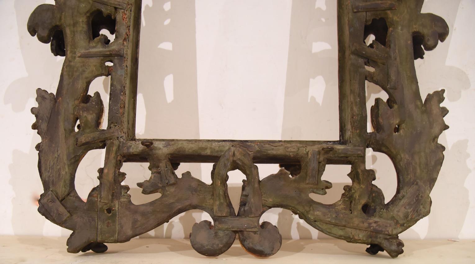 17th Century Brustolon Mirror-Frame Giltwood Carved Italian Origin, 1690 For Sale 7