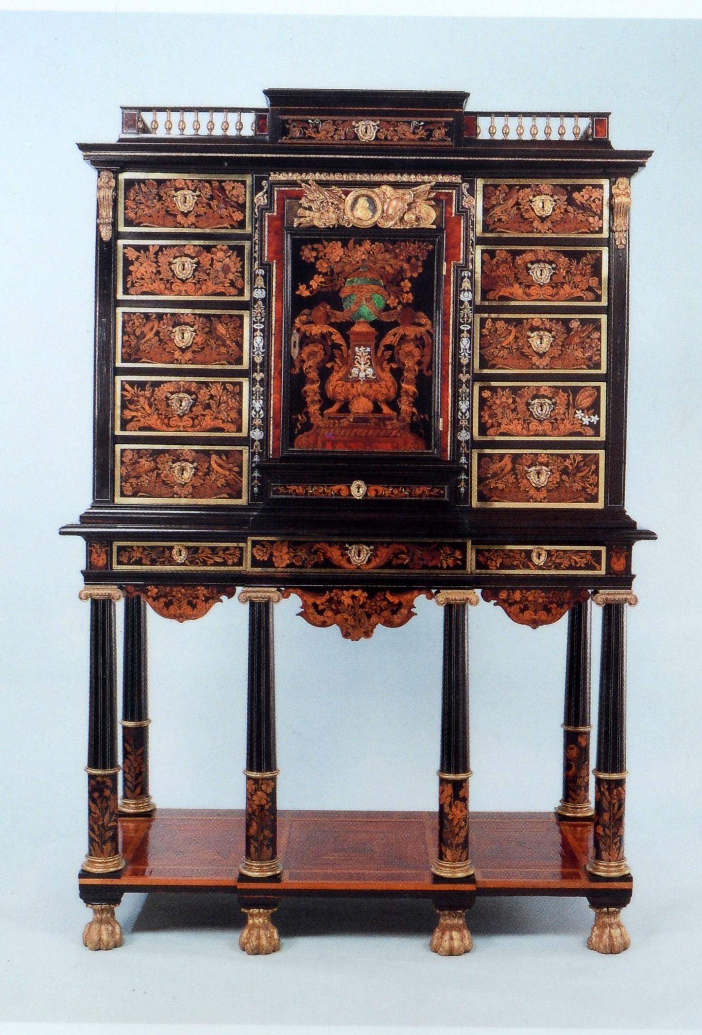 Armoires du 17e siècle Dossiers du Rijksmuseum, 1ère édition en vente 2