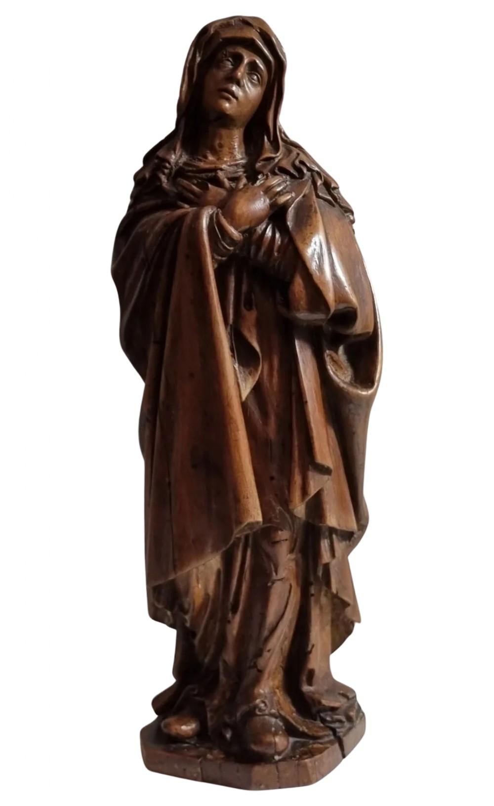 17th Century Carved Applewood Sculpture of the Lady of Sorrow In Good Condition For Sale In Hoddesdon, GB