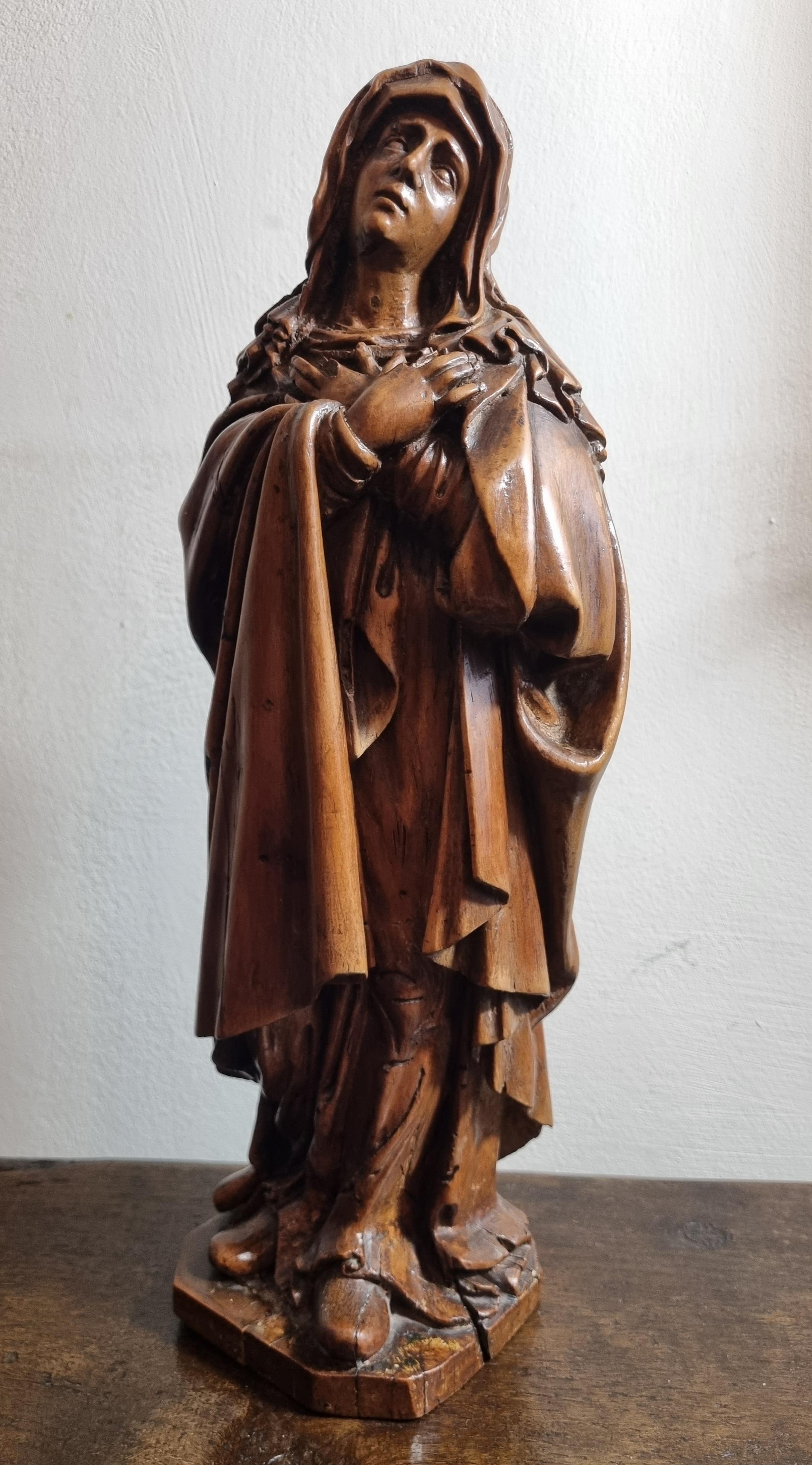 17th Century Carved Applewood Sculpture of the Lady of Sorrow For Sale 1