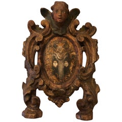 17th Century Carved Italian Crest