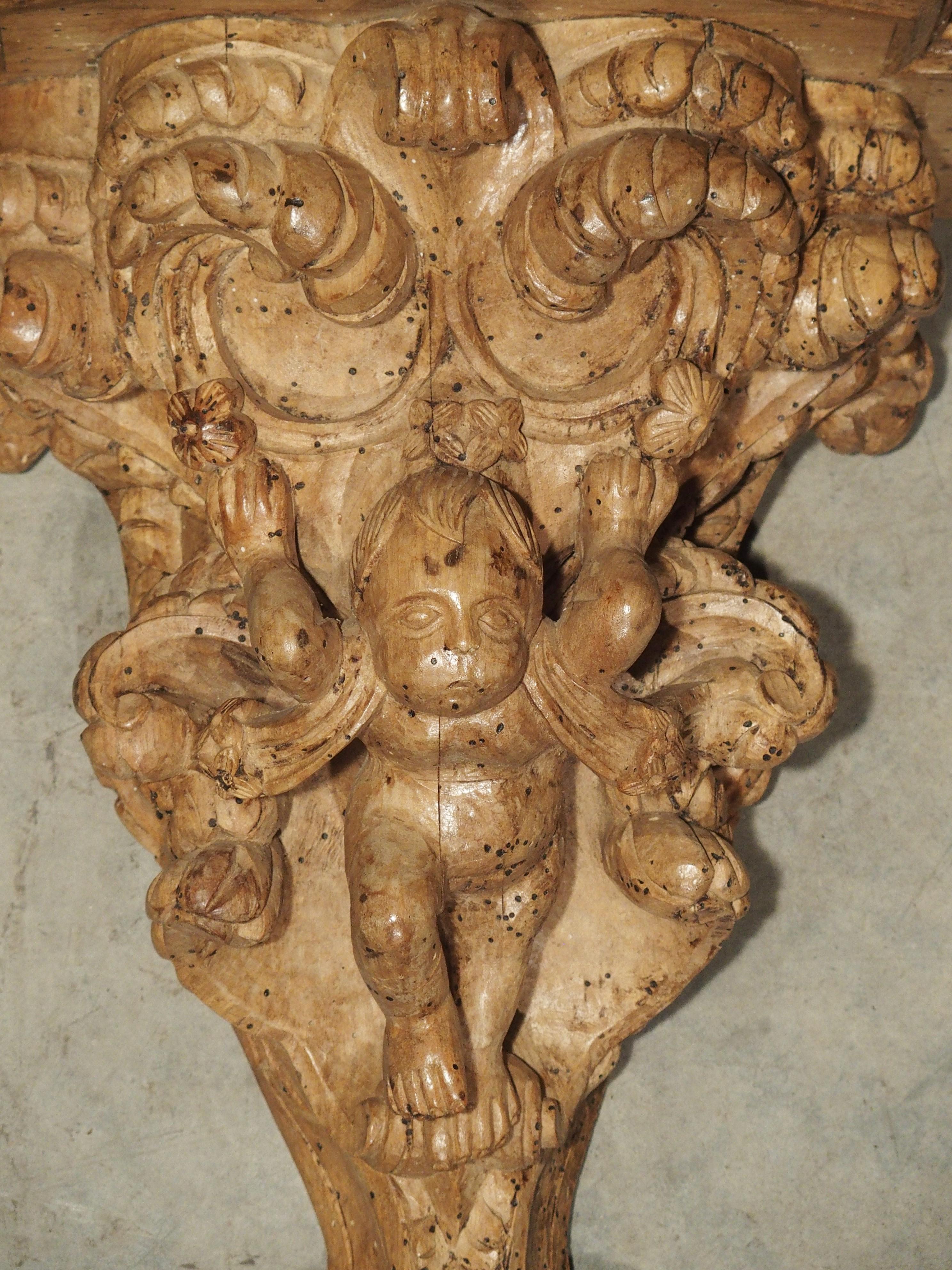 Hand-Carved 17th Century Carved Italian Wall Bracket Shelf
