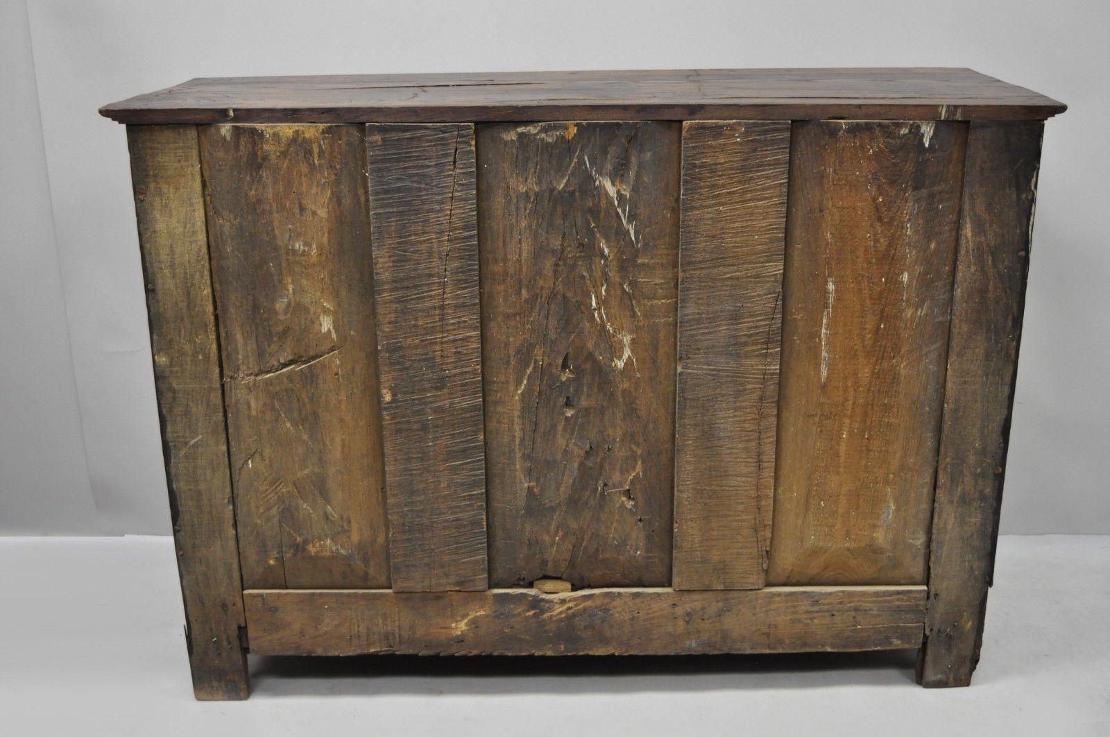 17th Century Carved Walnut Italian Baroque Two-Door Credenza Cabinet Buffet For Sale 5