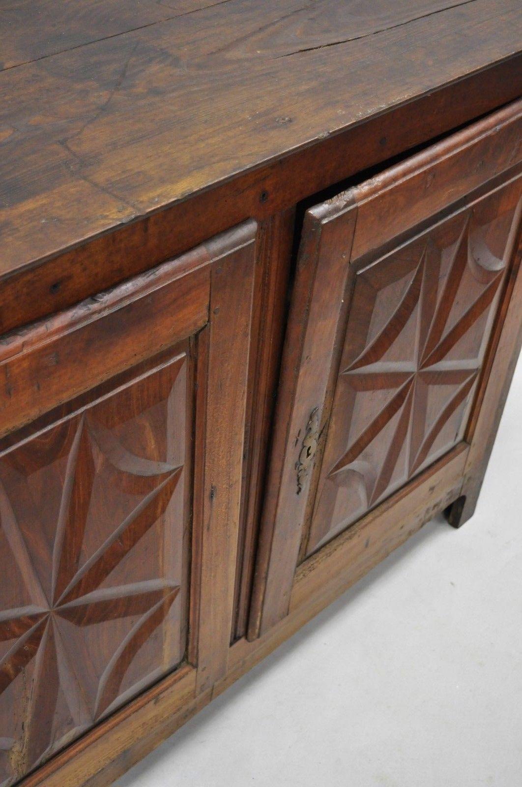 17th Century Carved Walnut Italian Baroque Two-Door Credenza Cabinet Buffet For Sale 1