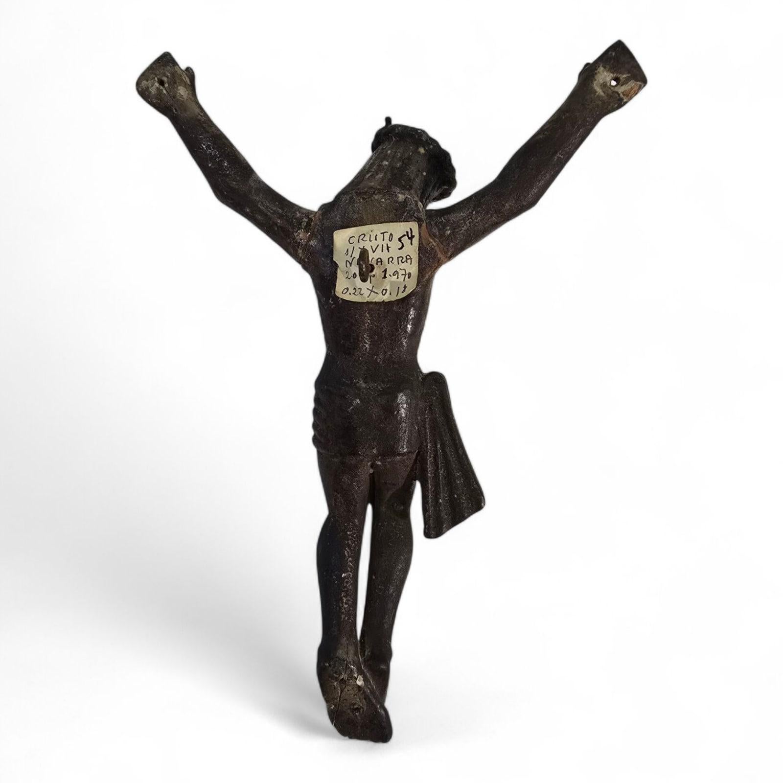 Figure du Christ en bois sculpté du 17e siècle provenant de Navarre, Espagne en vente 1