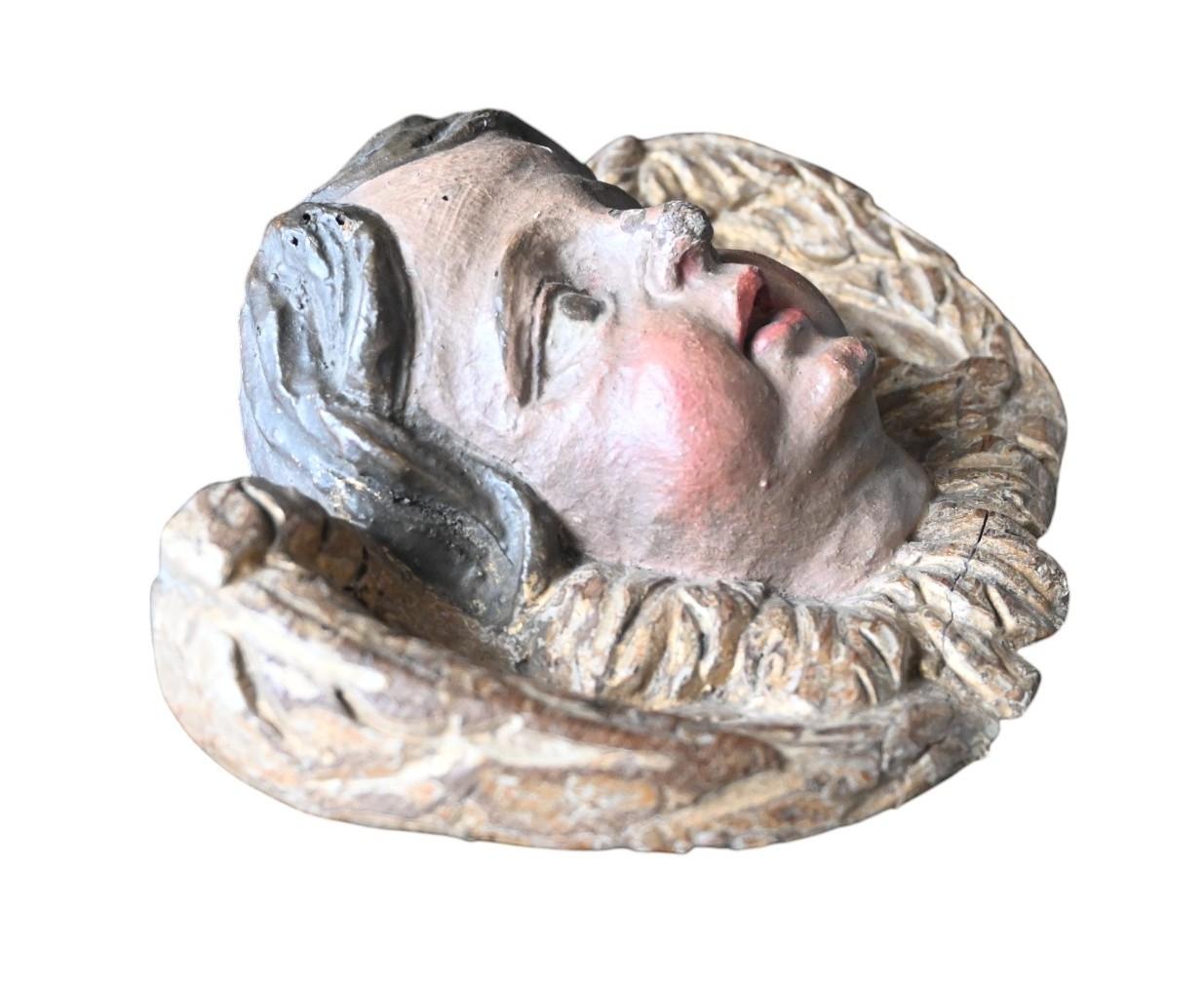 Ángel querubín de madera tallada del siglo XVII Barroco en venta