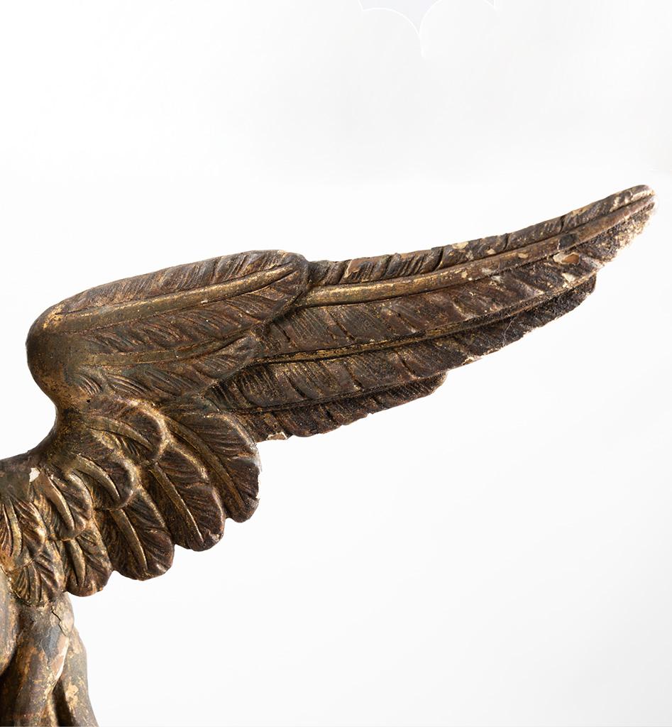 Ange en bois sculpté du XVIIe siècle - Sculpture polychrome et dorée en vente 5