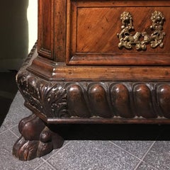 17th Century Central Italian Chest of Drawers in Solid Walnut Wood with Paw Feet