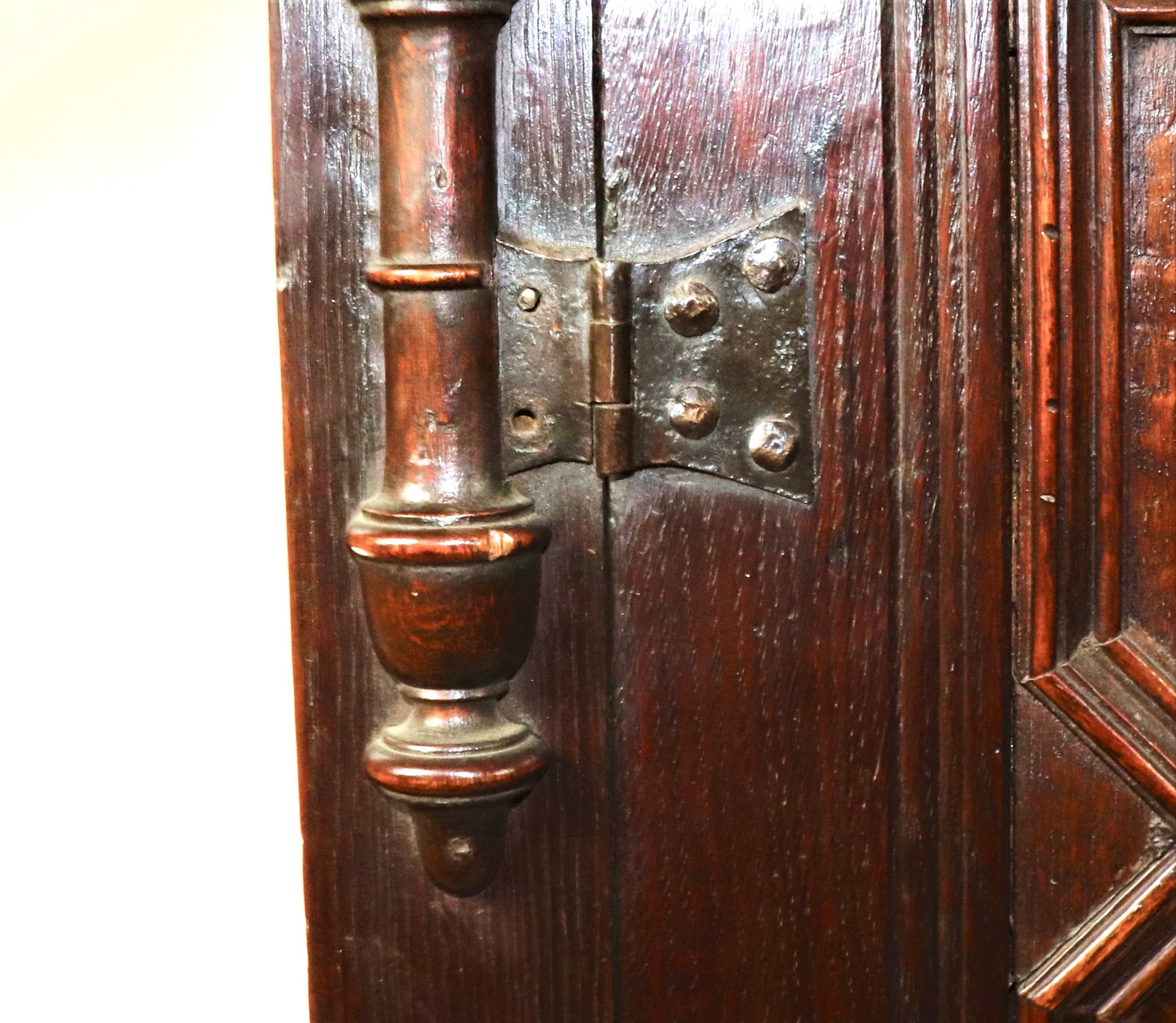 17th Century Charles II English Cupboard Cabinet For Sale 1