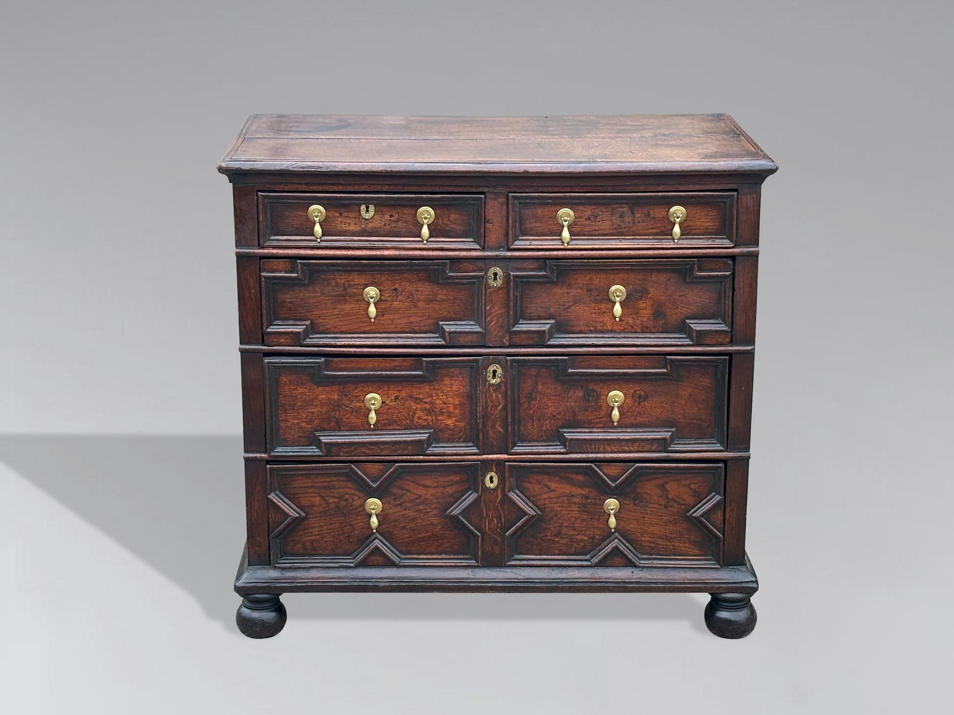 Cassettiera geometrica in Oak del XVII secolo, periodo Charles II, Giacobino in vendita 5