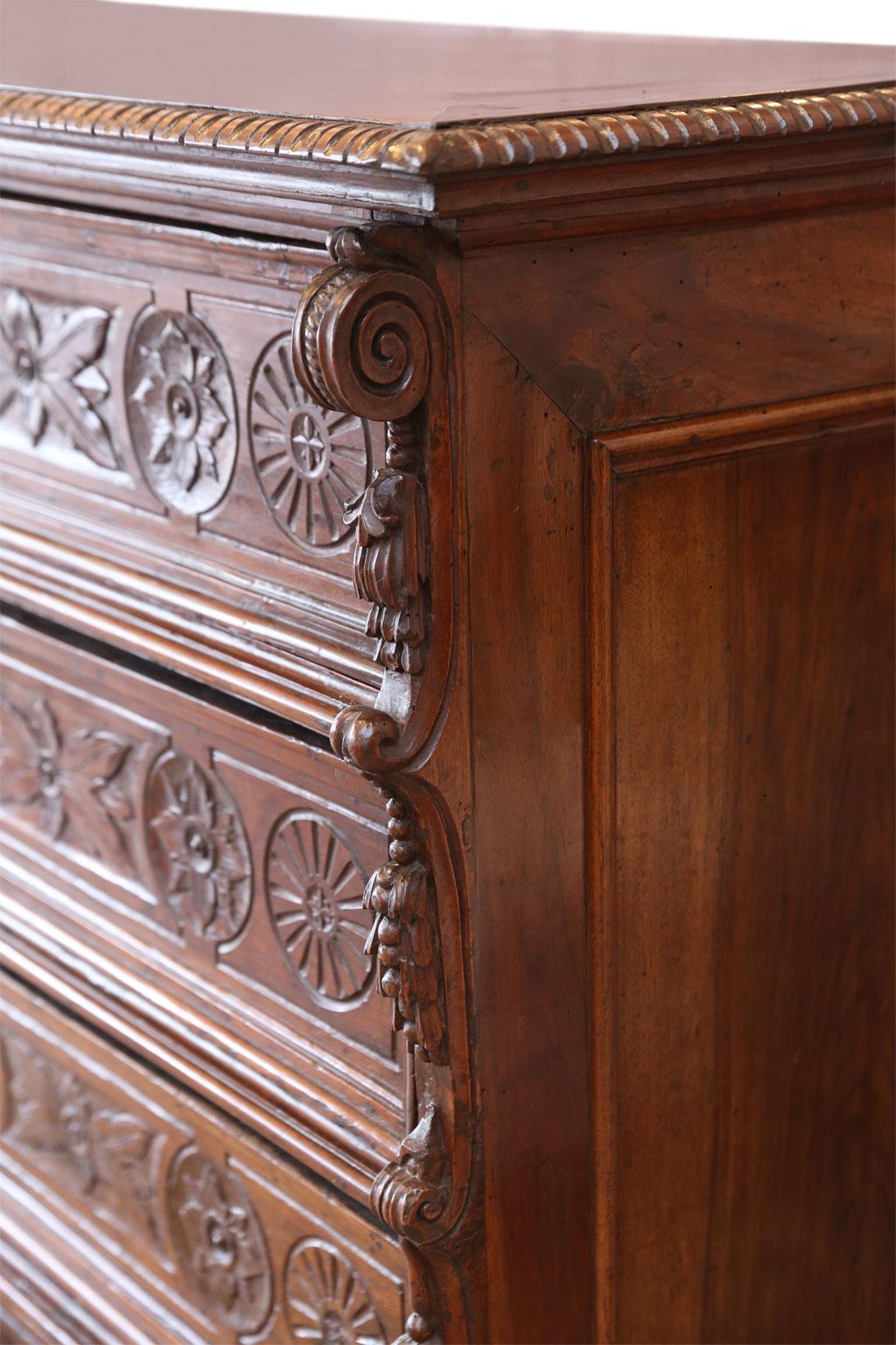 17th Century French Walnut Chest of Drawers In Fair Condition For Sale In Houston, TX