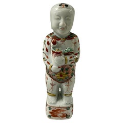 Figura de niño Ho Ho de porcelana china del siglo XVII con esmalte Wucai/Famille Vert