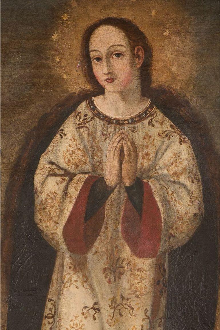 This is a fabulous 17th Century Colonial school oil on canvas painting of the Immaculate Virgin. The quality is very high as is the originality. The colours are subtle and hugely attractive. The fine details throughout the painting are beautiful.
