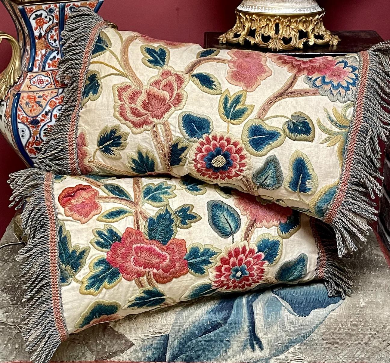 Exquisite Antique Pillows (PAIR)
Very Rare Antique English Crewelwork Panels
Almost certainly salvaged from Jacobean Bed Hangings.

 Dating from late 17th century

Beautiful Tree Of Life Motifs Exquisite needlework depicting large over size Flowers