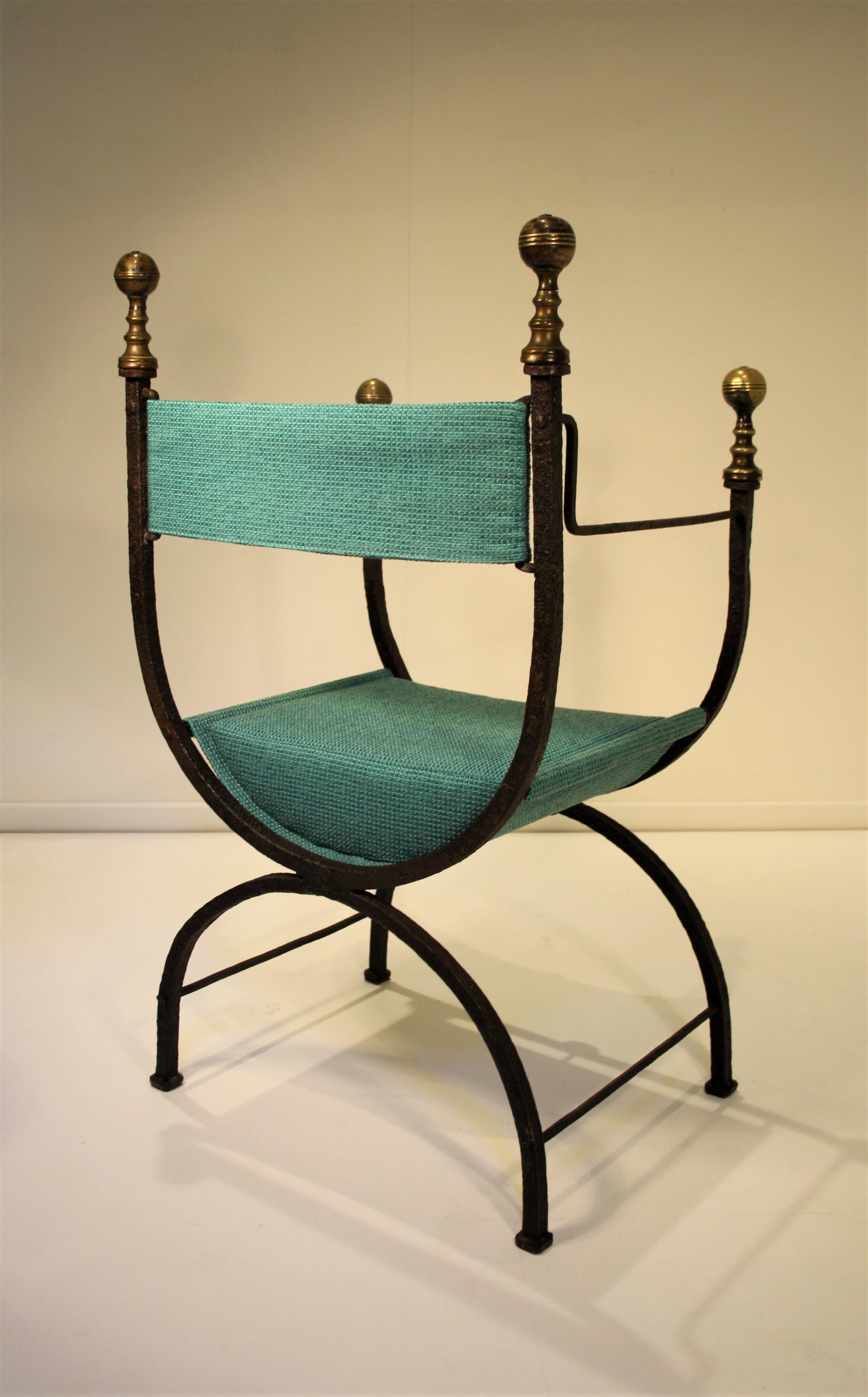 17th Century Curule Chair (18. Jahrhundert und früher) im Angebot
