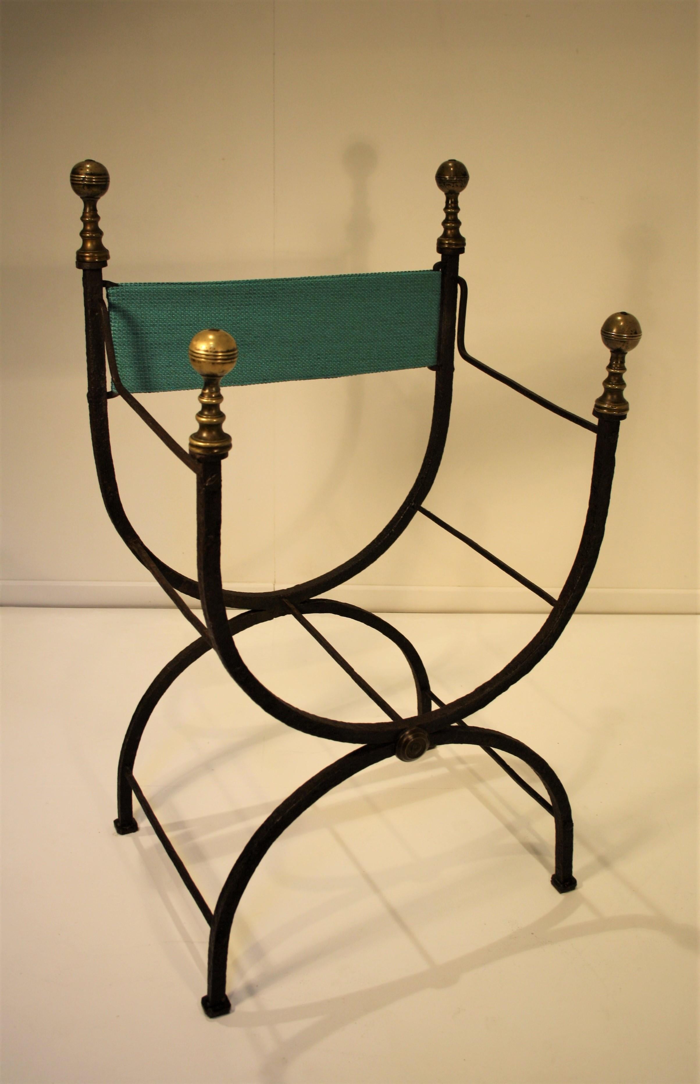 17th Century Curule Chair (Schmiedeeisen) im Angebot