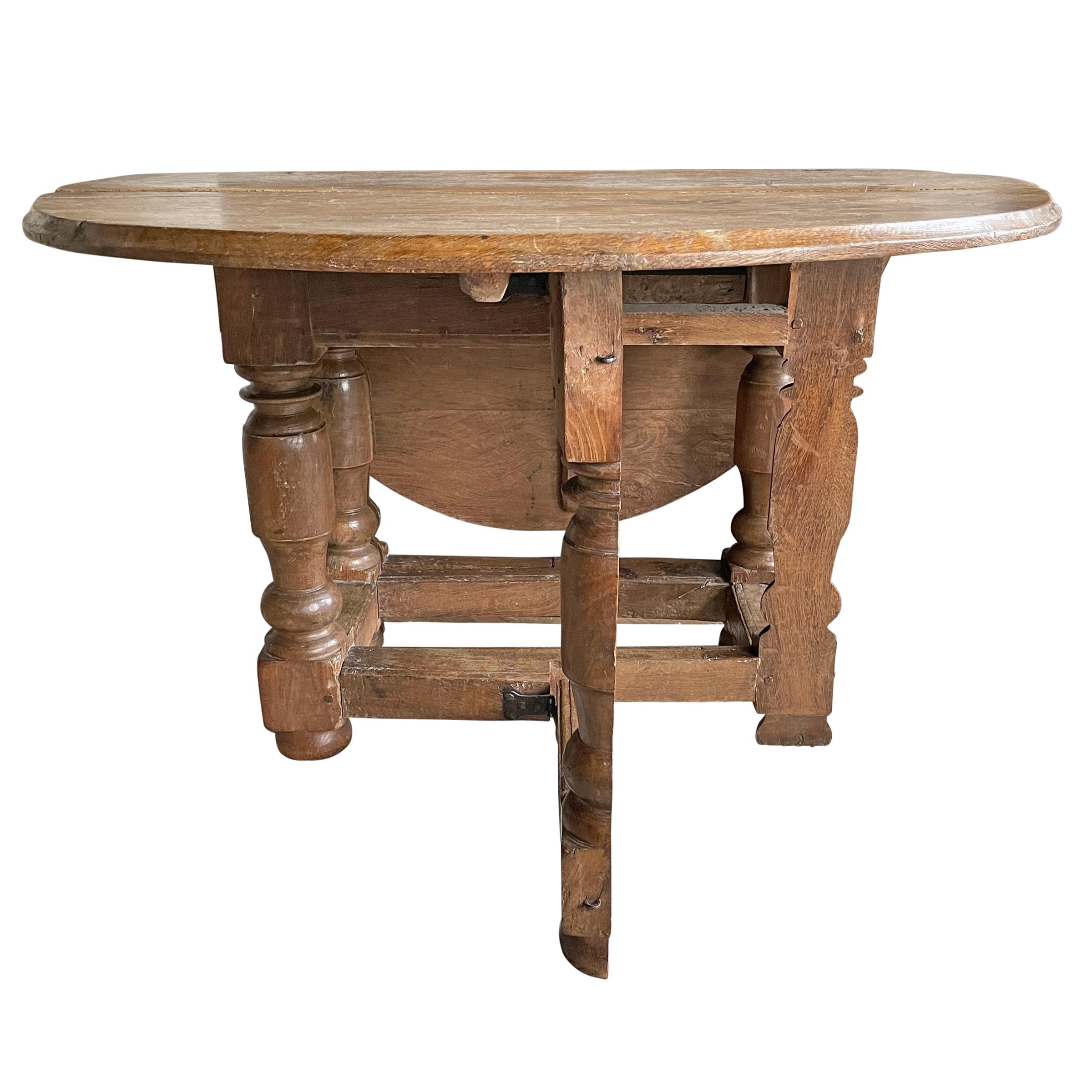 17th Century Danish Baroque Gateleg Table For Sale 6