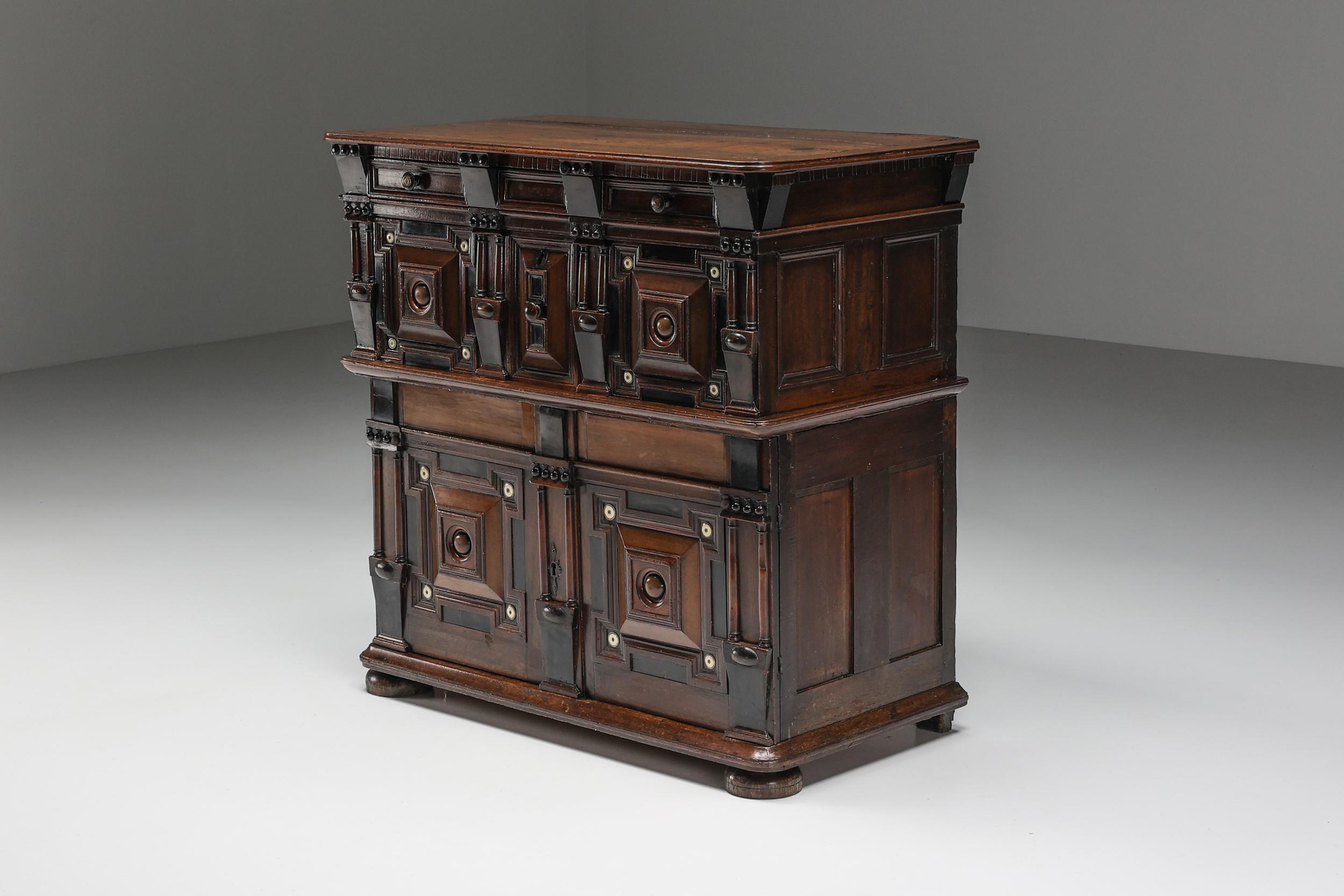 Cabinet d'antiquités néerlandais du 17ème siècle, buffet haut, Pays-Bas, Renaissance en vente 1