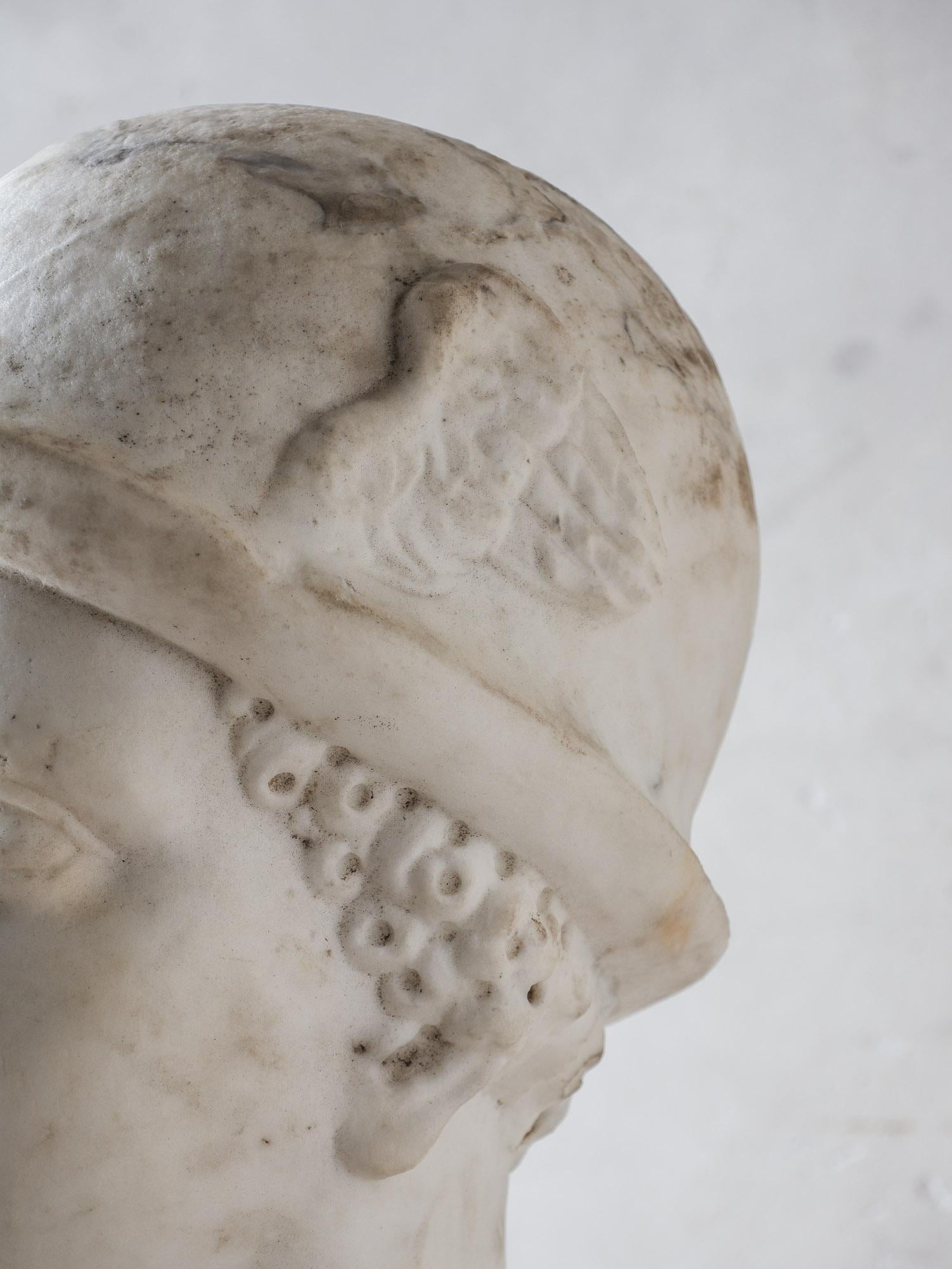 Marmo di Carrara Busto di Mercurio olandese del XVII secolo in marmo bianco di Carrara in vendita