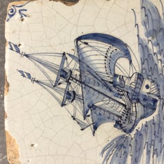 Mattonella Delft olandese del XVII secolo con decorazione di una nave VOC in tempesta
