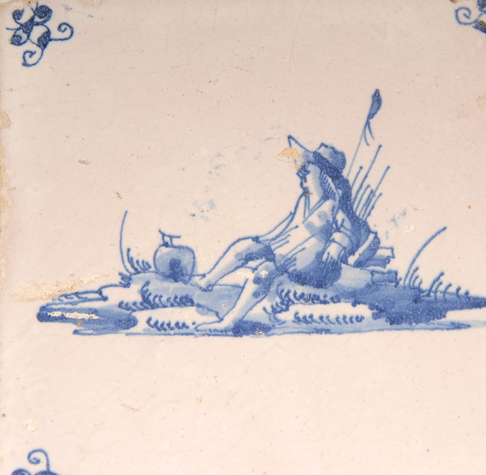 Néerlandais Carreaux de Delft hollandais du 17e siècle Figures dans un paysage Shephard en vente
