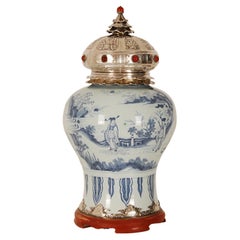 Niederländische Delfter Porzellanvase aus Sterlingsilber mit Chinoiserie-Montierung, Chinese Transi, 17. Jahrhundert