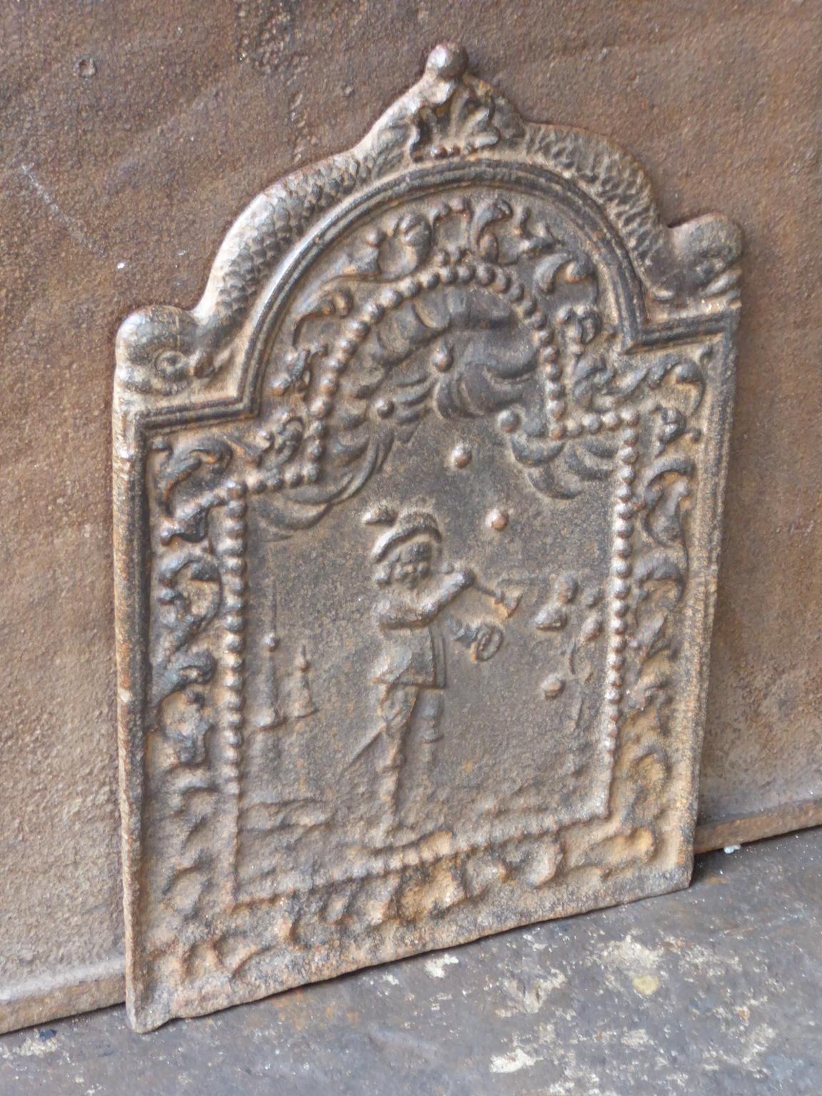 17th Century Dutch Louis XIV 'Bubble Blower' Fireback In Good Condition In Soest, NL