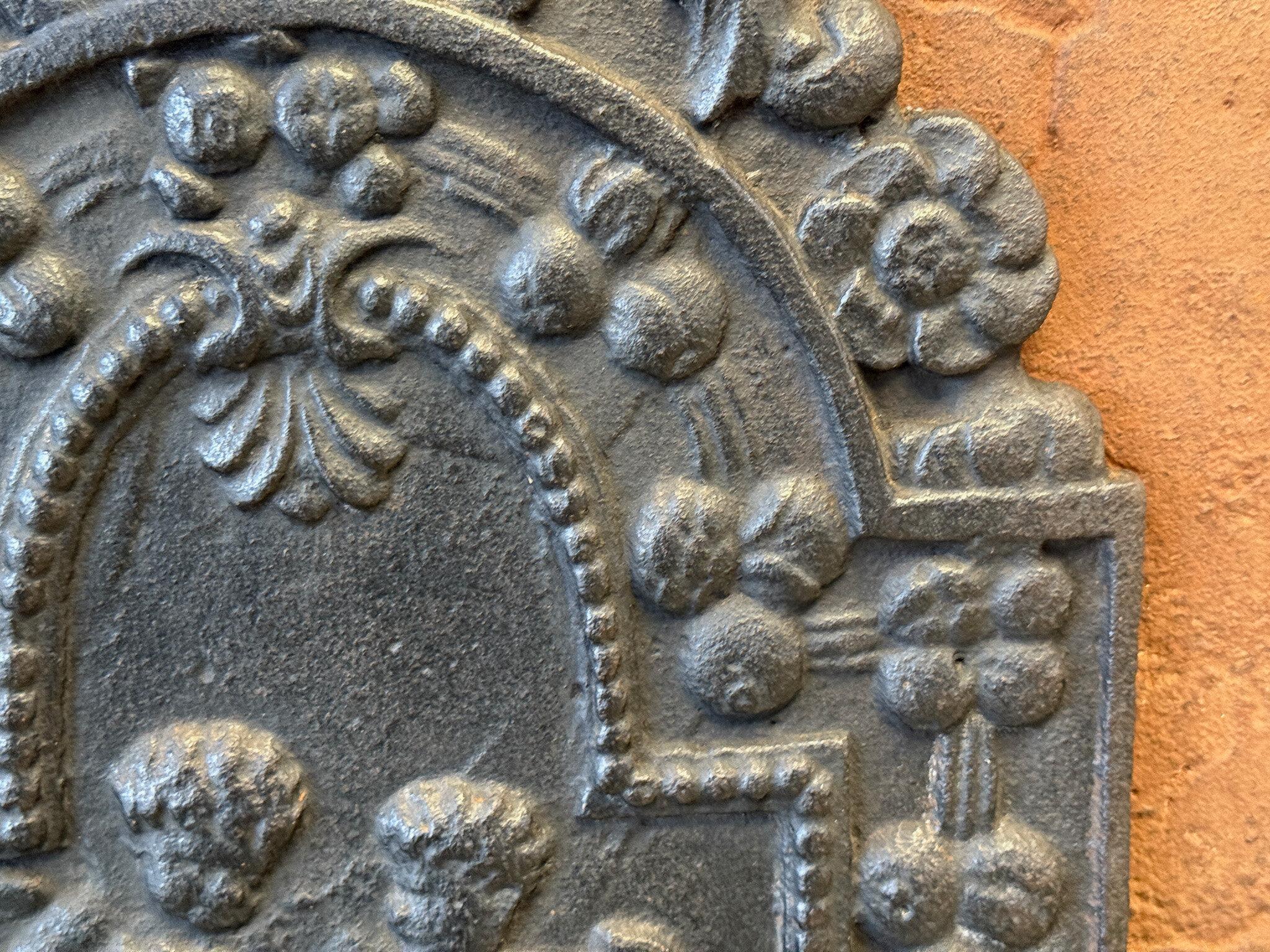 17th Century Dutch Louis XIV 'Cupids' Fireback For Sale 5