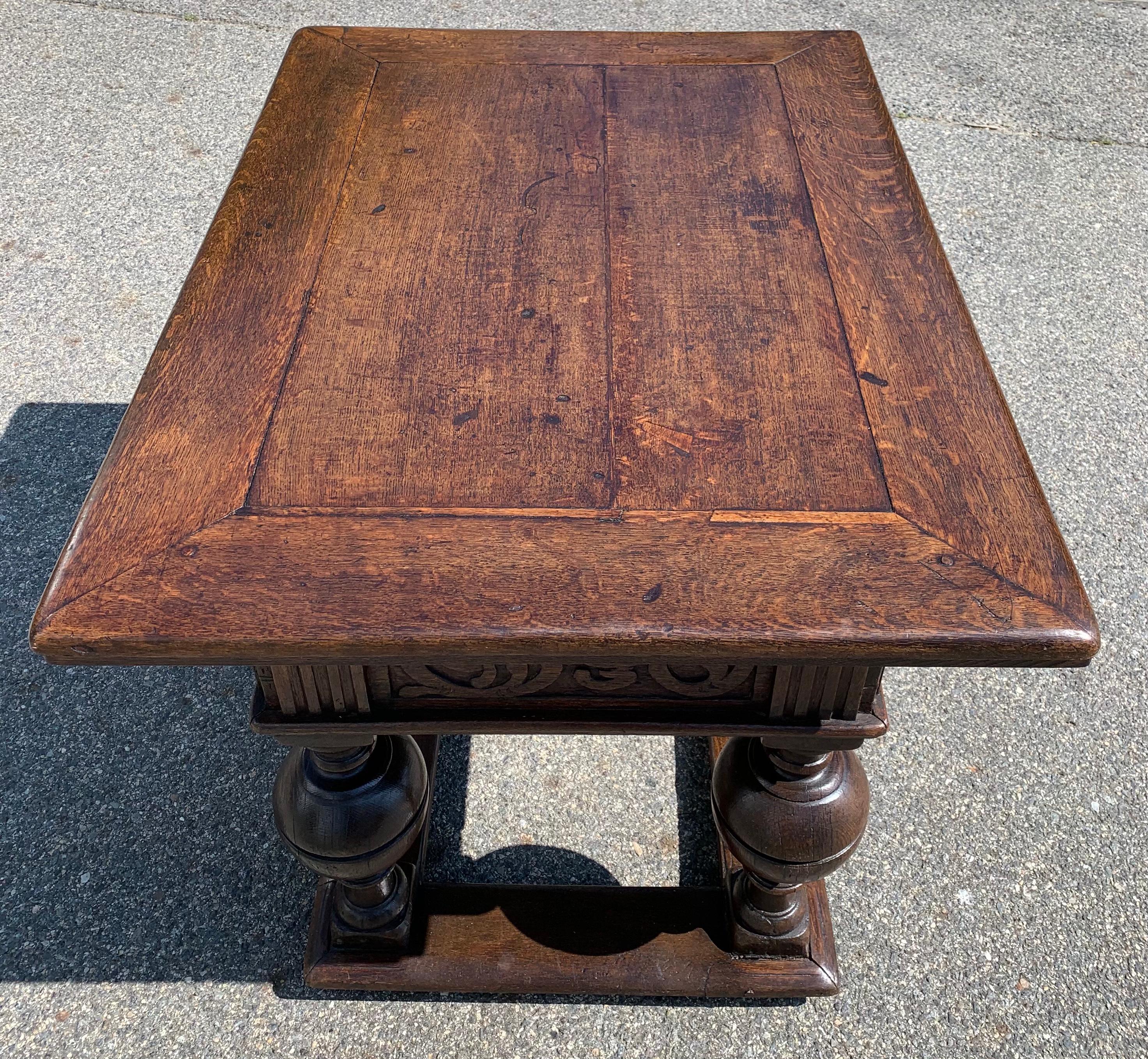 17th Century Dutch Oak Jacobean Withdraw Table 7