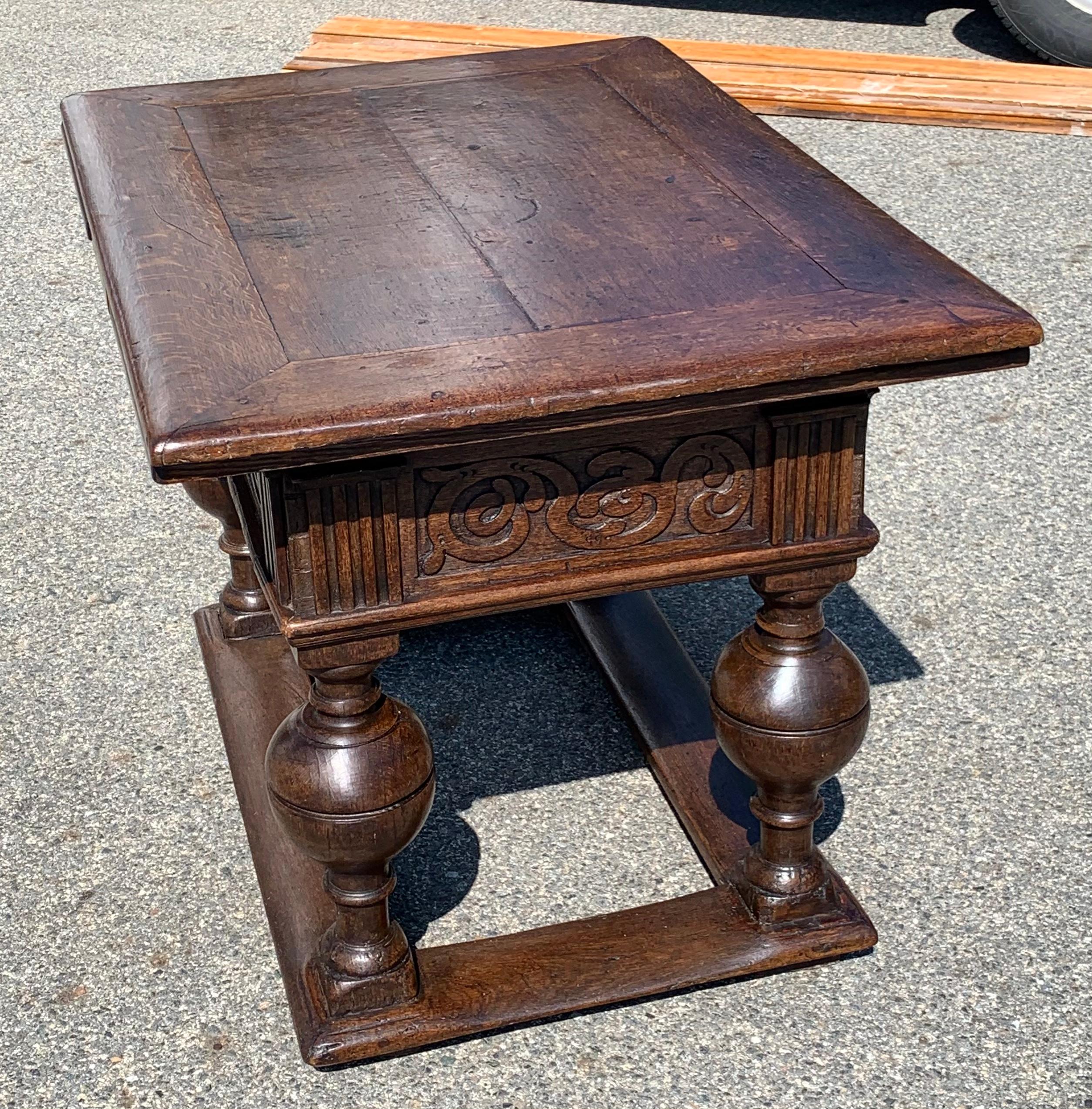 17th Century Dutch Oak Jacobean Withdraw Table 2