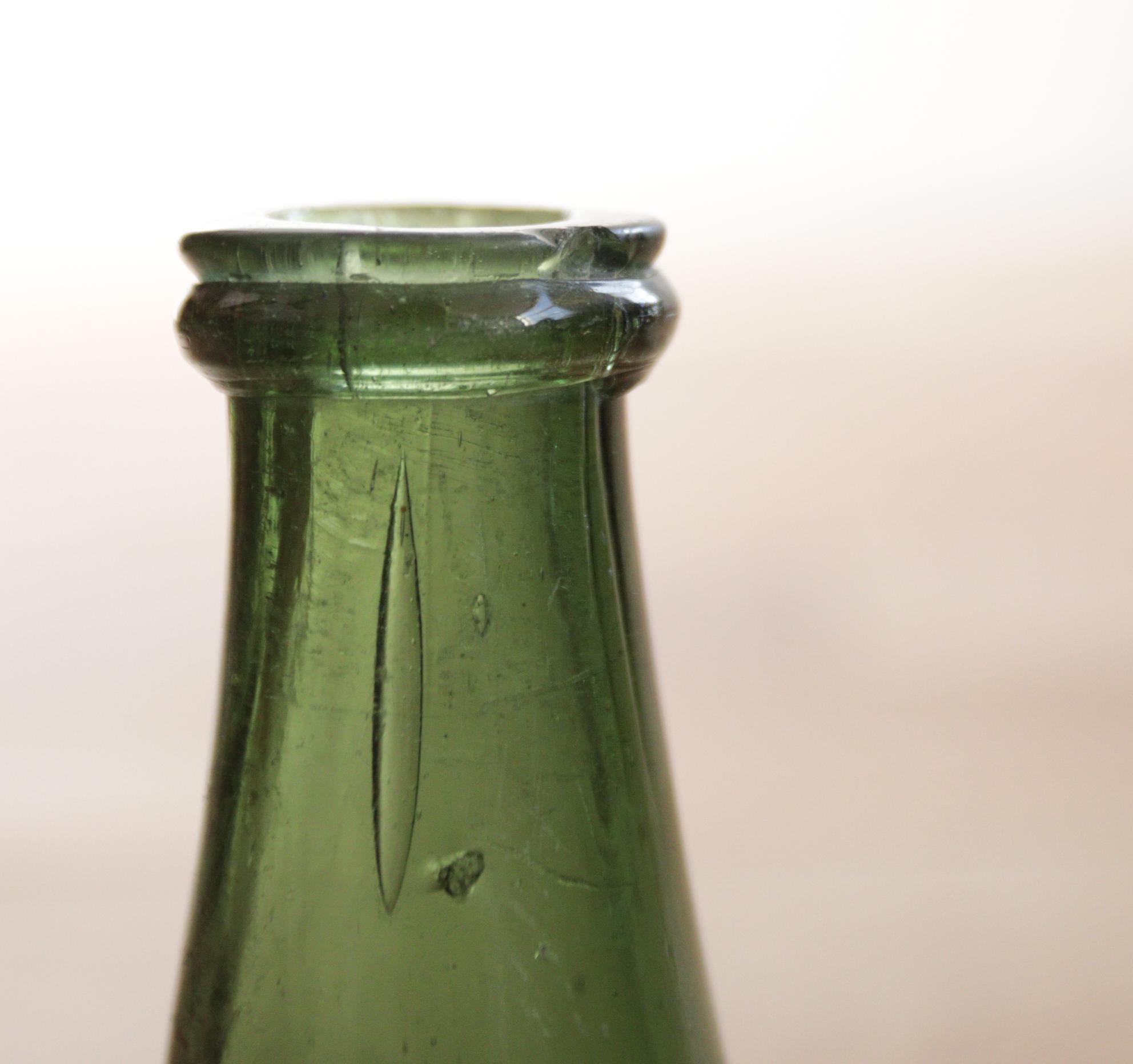 17th Century Dutch Onion Bottle Glass Wine Bottle  4