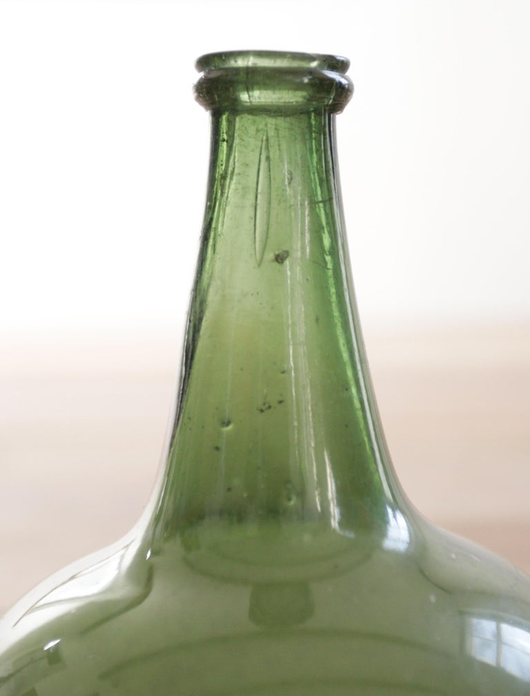 17th Century Dutch Onion Bottle Glass Wine Bottle For Sale at 1stDibs