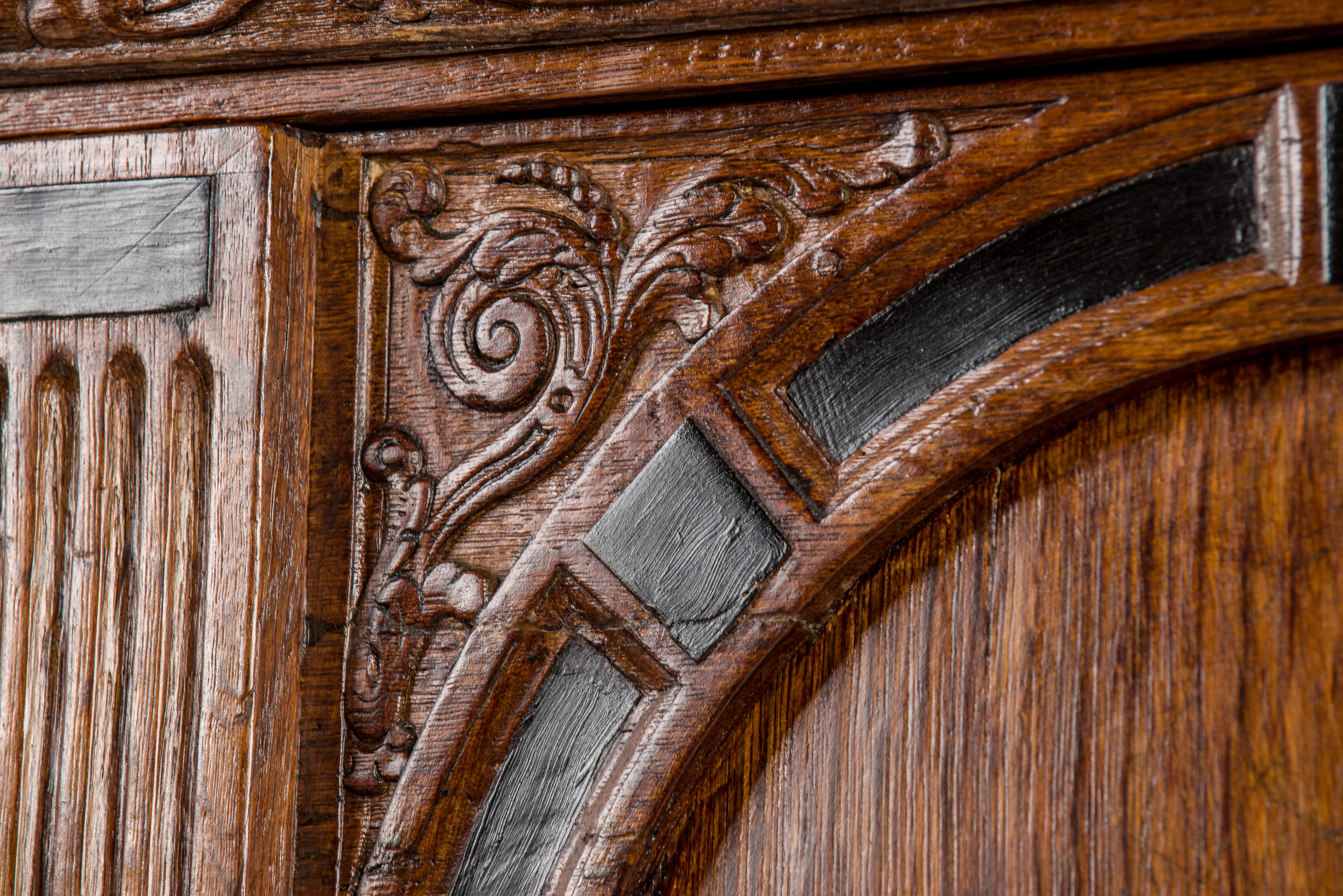Acier Armoire à quatre portes de la Renaissance hollandaise du 17e siècle en chêne et incrustation d'ébène, datée de 1660 en vente