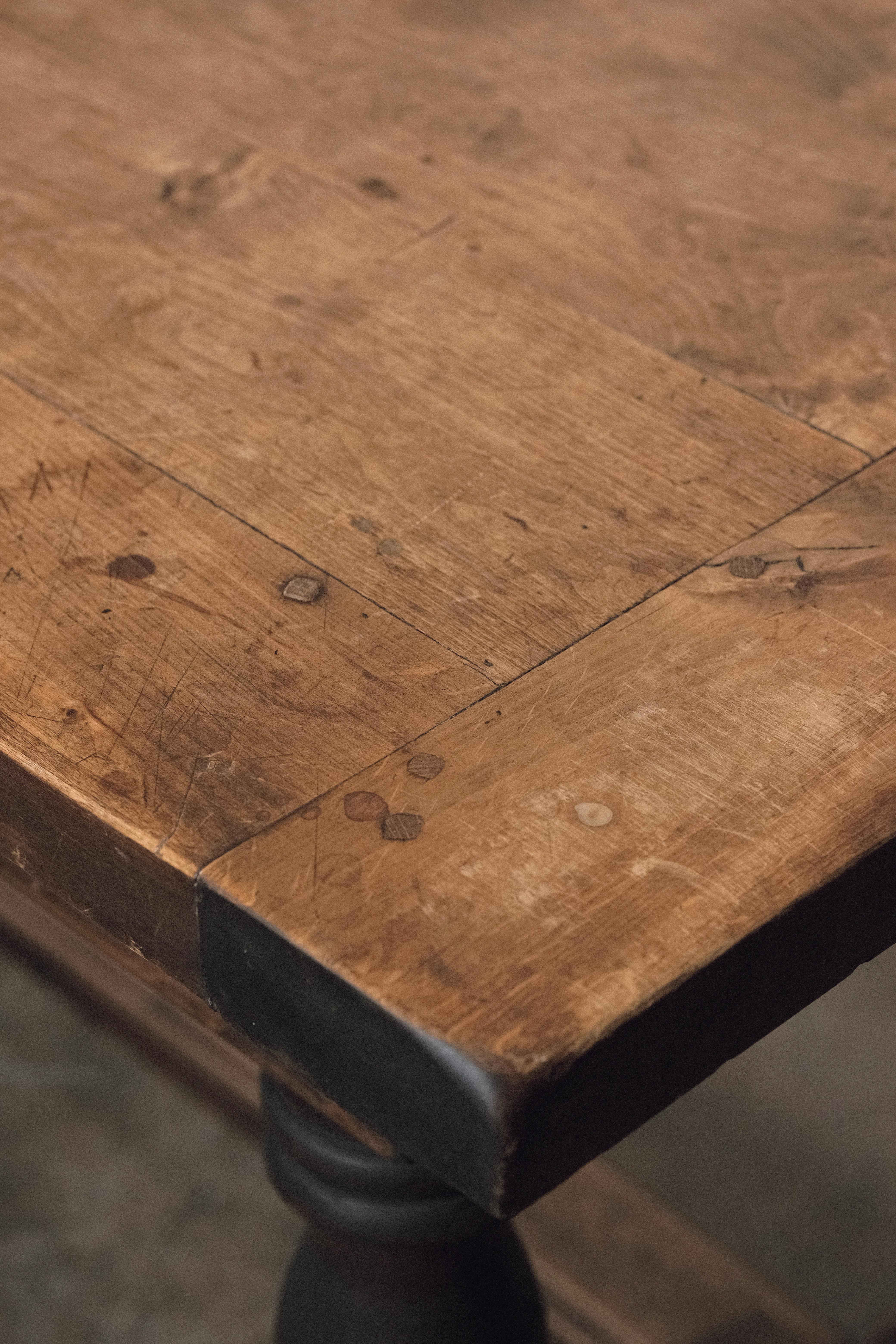 17th Century Dutch Renaissance Oak 'Bolpoot Tafel' Table For Sale 6
