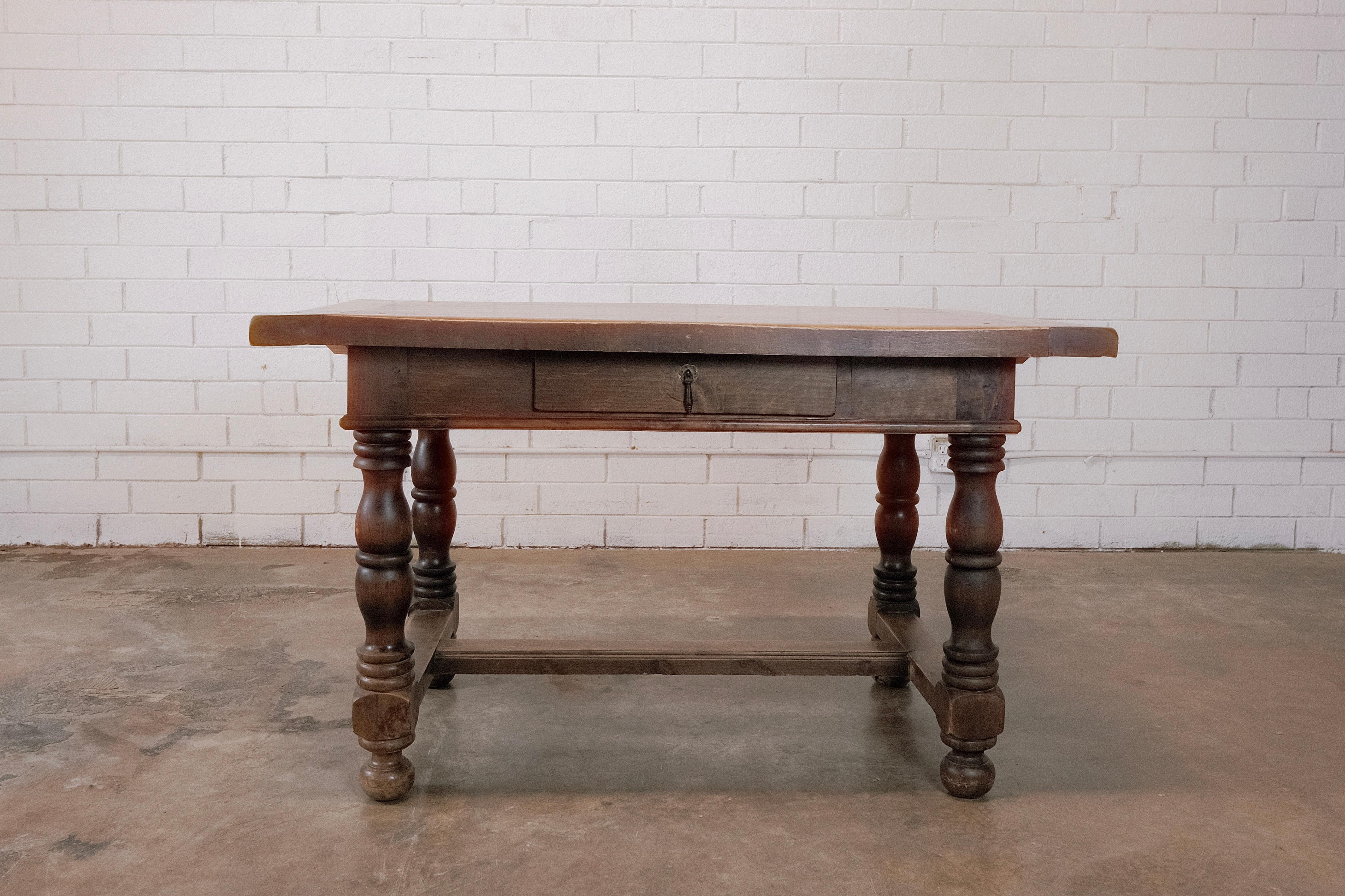 Elegance and authenticity meet in this Dutch Renaissance oak table, where history and craftsmanship unite. 'Bolpoten' legs and a sturdy stretcher base exemplify timeless design and durability. A true masterpiece for those who appreciate heritage and