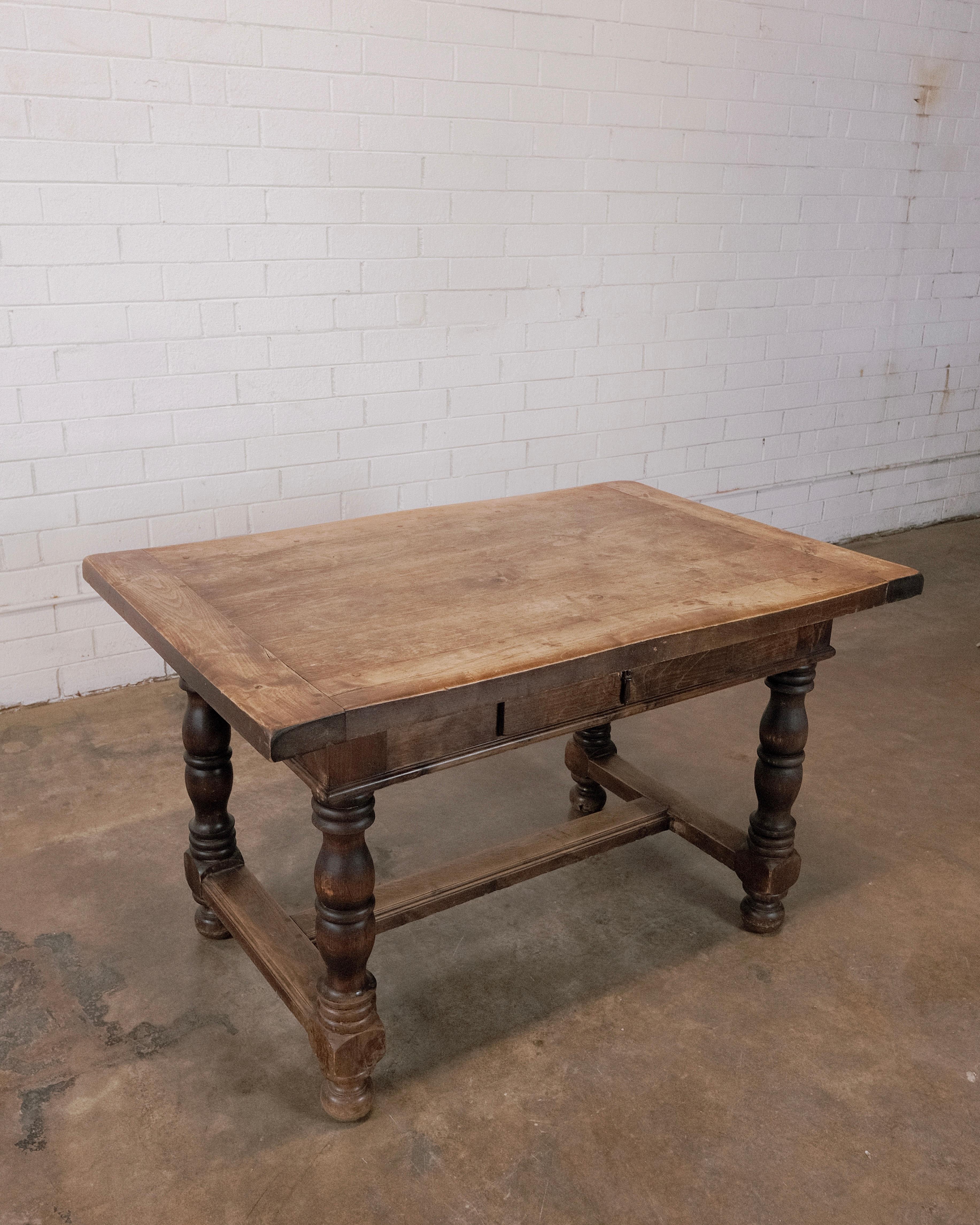 17th Century Dutch Renaissance Oak 'Bolpoot Tafel' Table In Good Condition For Sale In High Point, NC