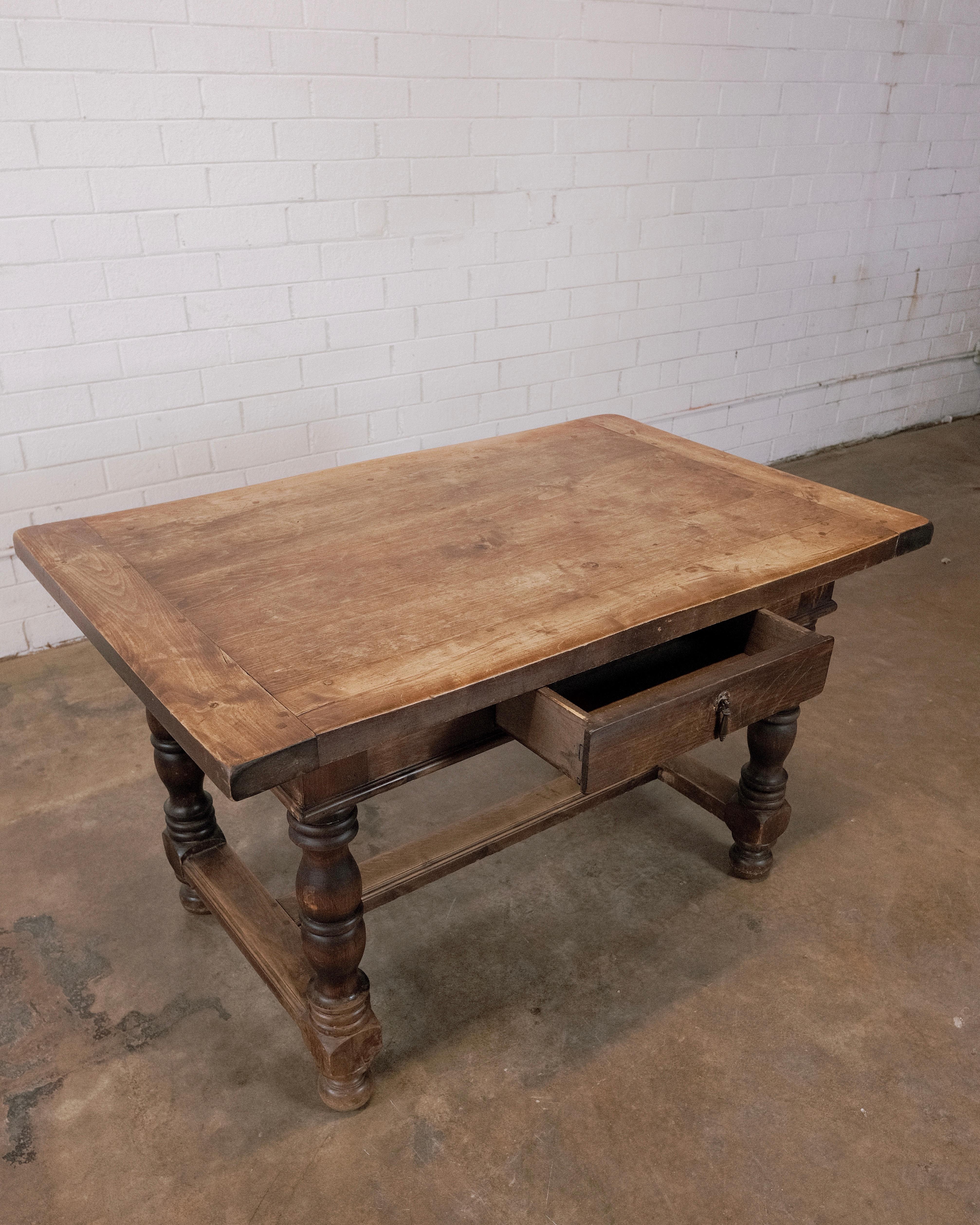 18th Century and Earlier 17th Century Dutch Renaissance Oak 'Bolpoot Tafel' Table For Sale