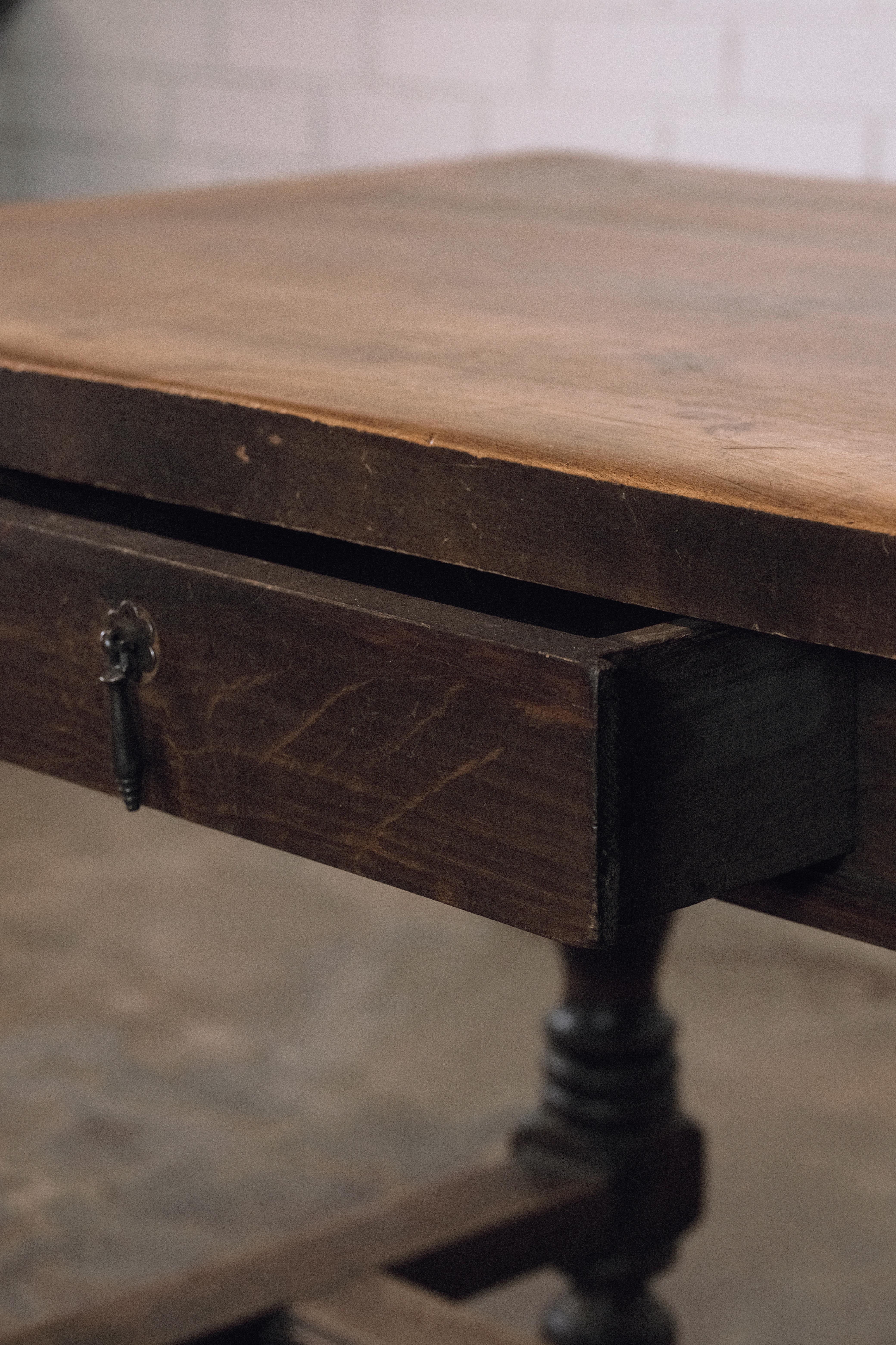 17th Century Dutch Renaissance Oak 'Bolpoot Tafel' Table For Sale 4