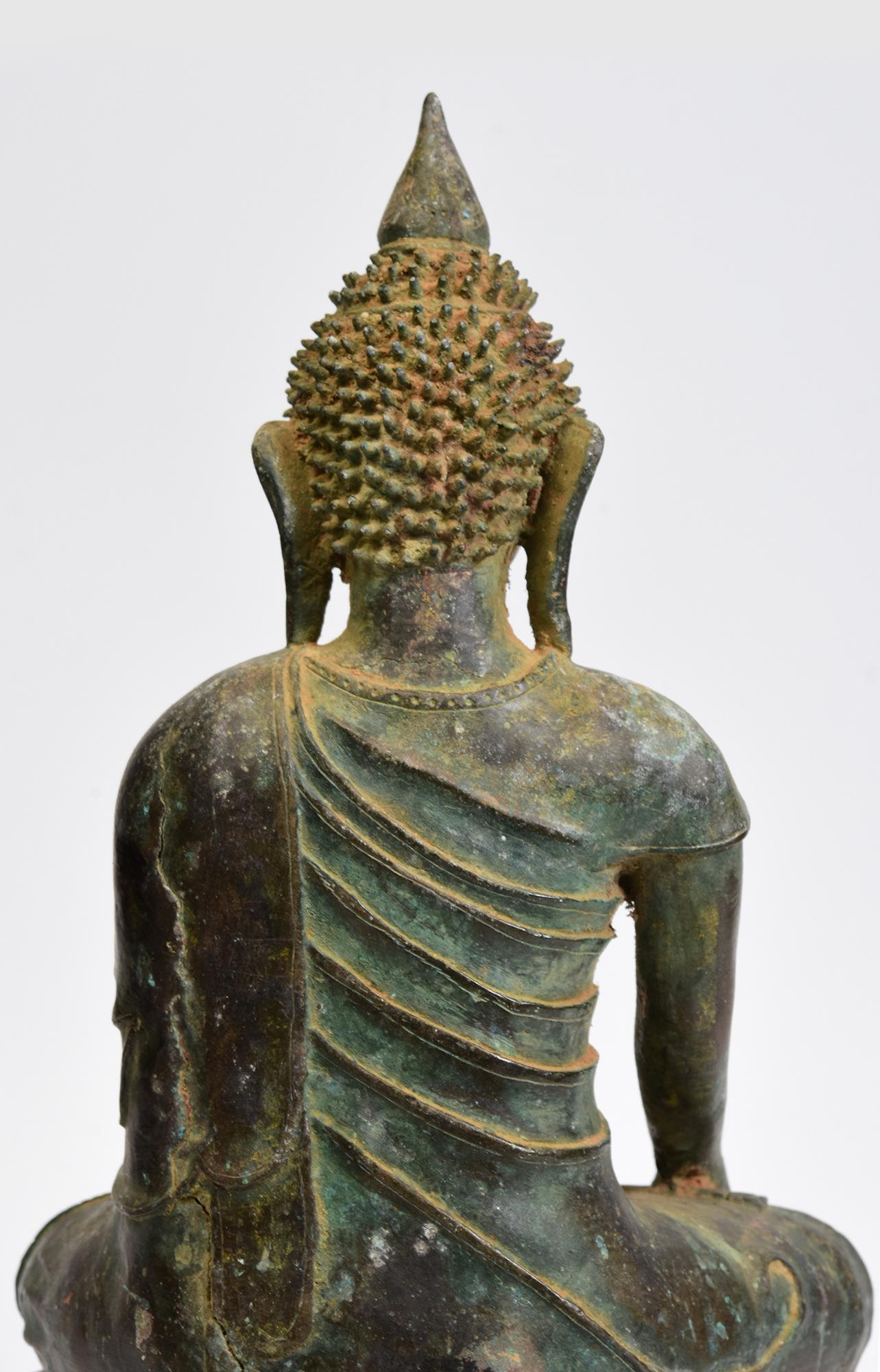 17th Century, Early Shan, Rare Antique Burmese Bronze Seated Buddha For Sale 4
