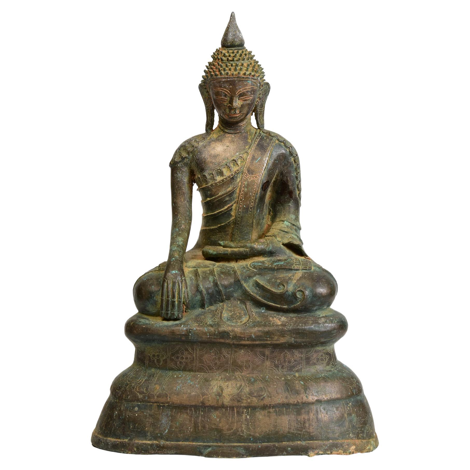 17th Century, Early Shan, Rare Antique Burmese Bronze Seated Buddha For Sale