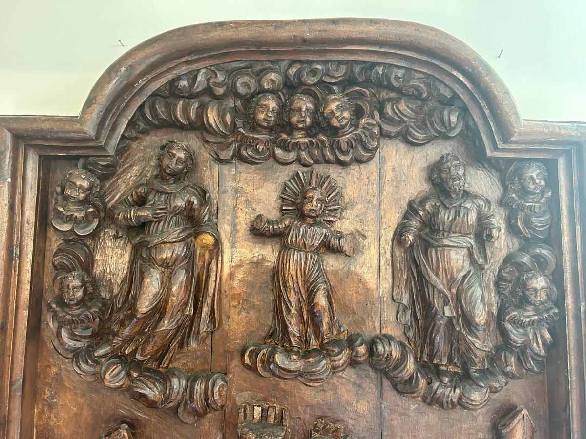 Français Sculpture ecclésiastique du 17ème siècle provenant d'un château de Versailles en vente
