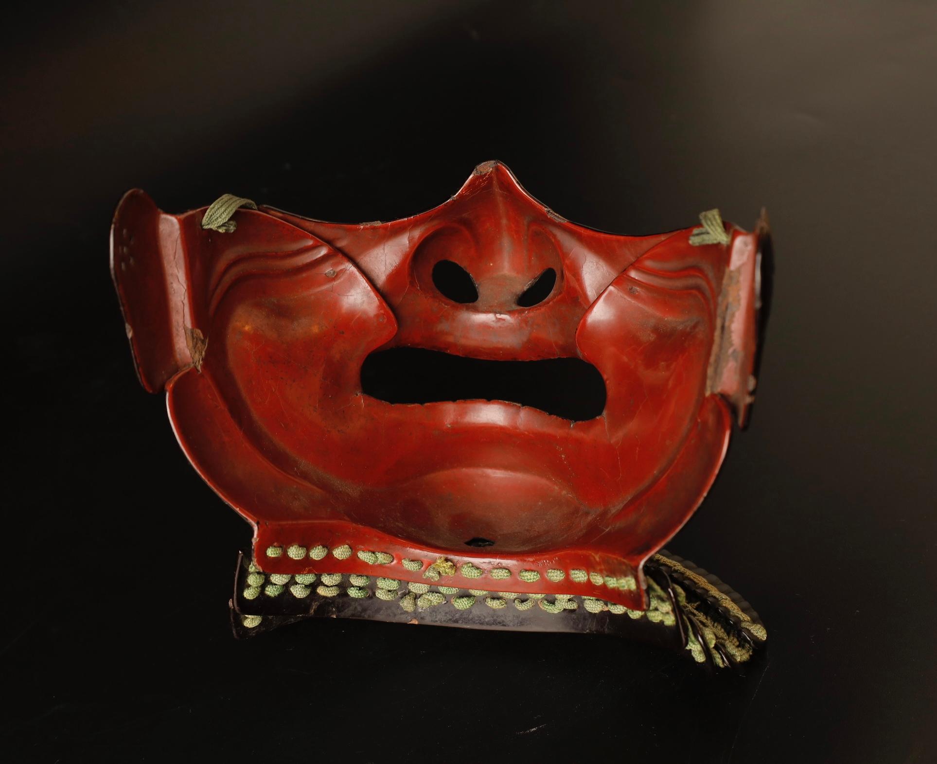 17th Century Edo Period Rare Lacquer Coated Iron Ressei Menpo 7