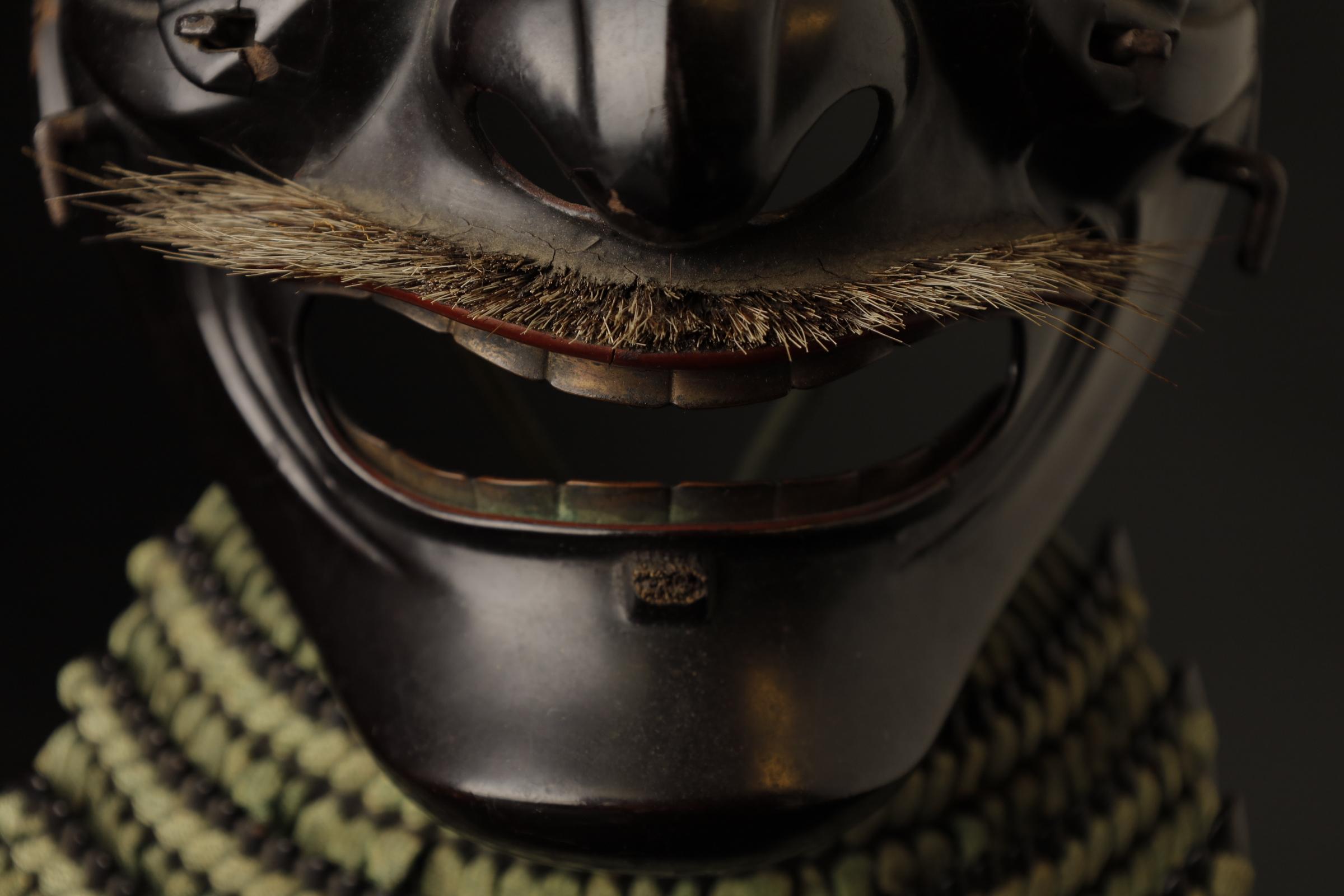 17th Century Edo Period Rare Lacquer Coated Iron Ressei Menpo 10