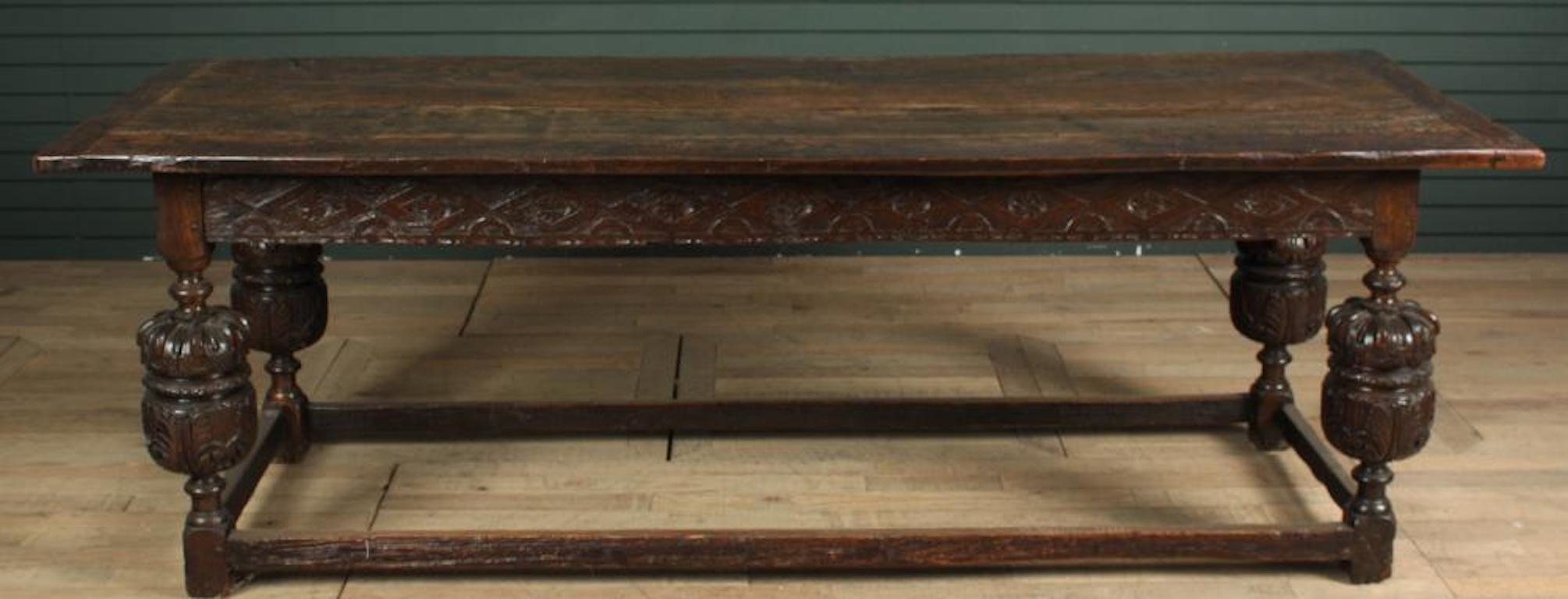Élisabéthain Table de réfectoire en Oak de style élisabéthain du 17e siècle en vente